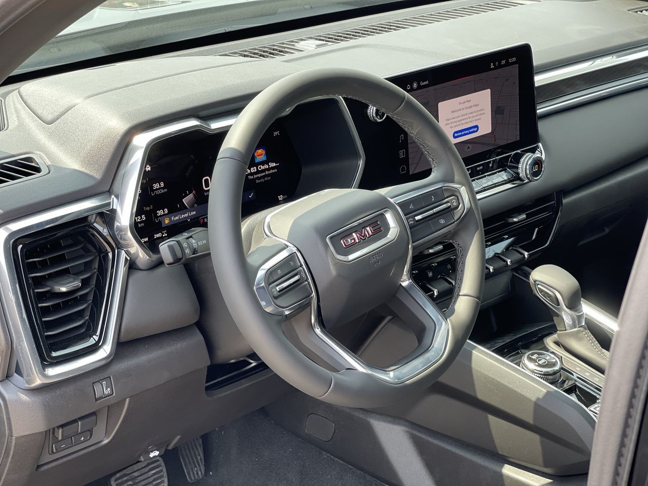 2025 GMC Canyon in Saint-Leonard, Quebec