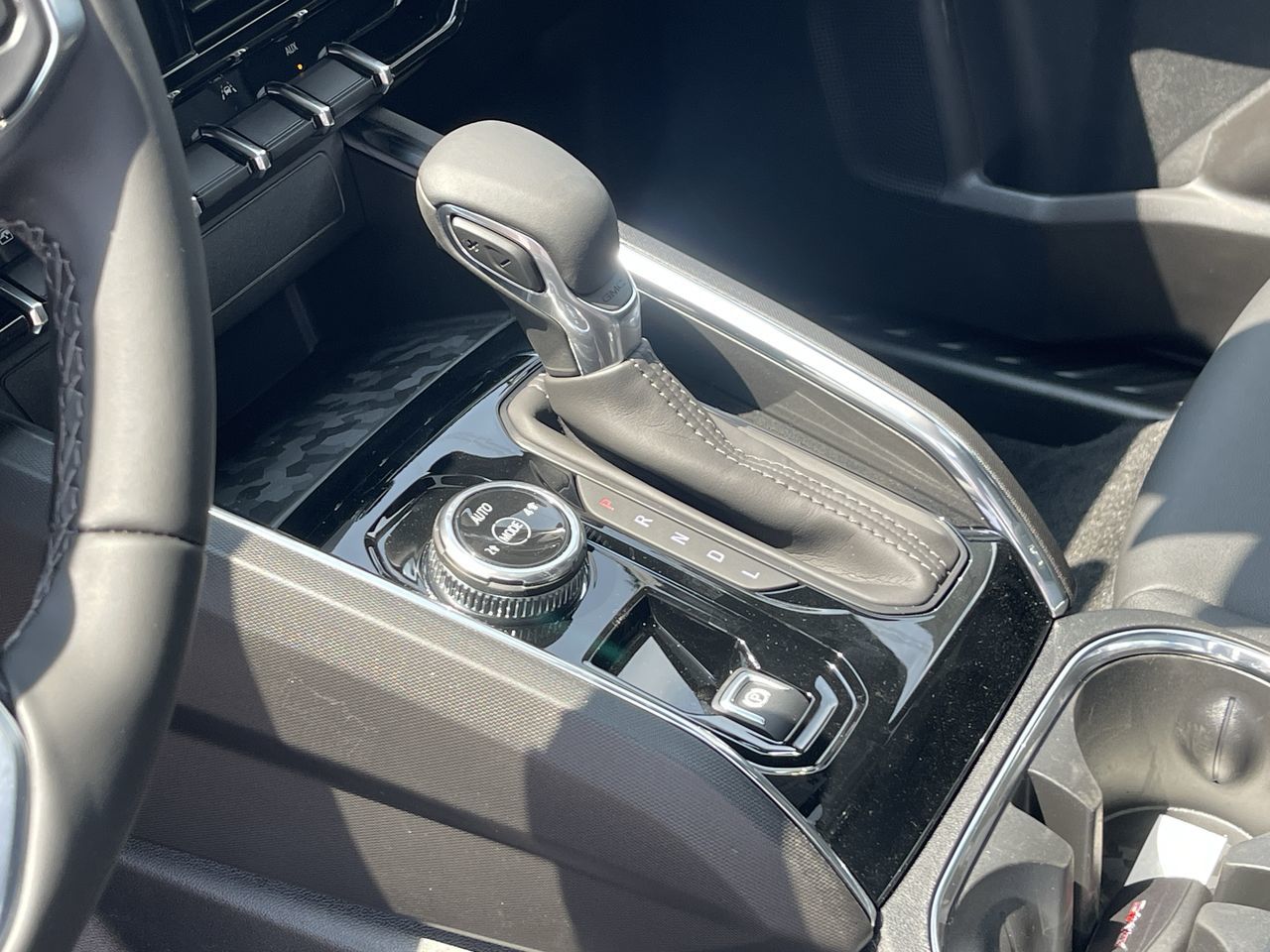 2025 GMC Canyon in Saint-Leonard, Quebec