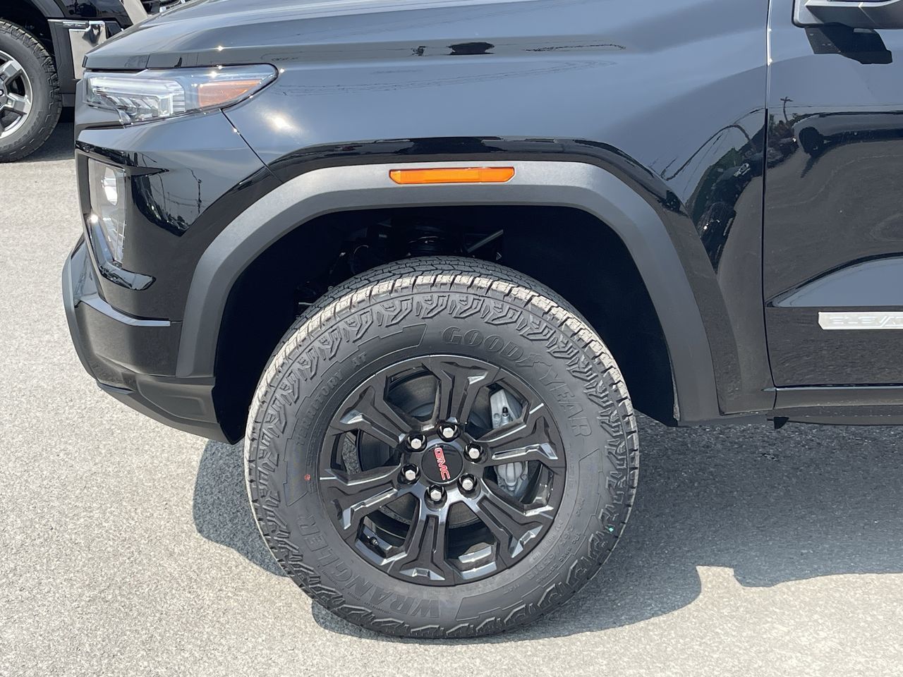 2025 GMC Canyon in Saint-Leonard, Quebec