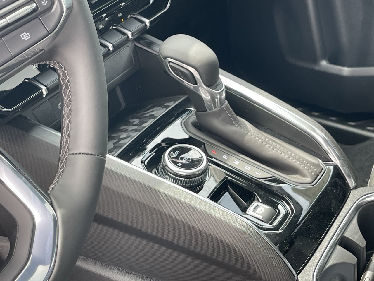 GMC Canyon  2025 à Saint-Léonard, Québec