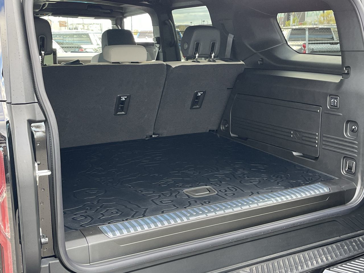 GMC Hummer EV SUV  2026 à Saint-Léonard, Québec