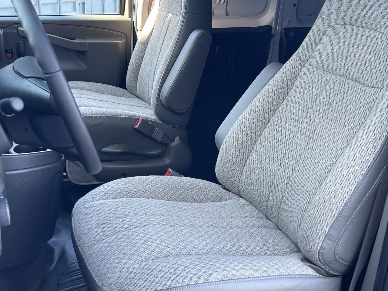 2023 GMC SAVANA CARGO 2500