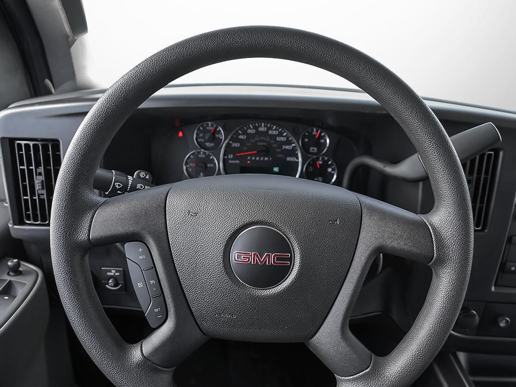 2025 GMC Savana Cargo 2500 in Saint-Leonard, Quebec