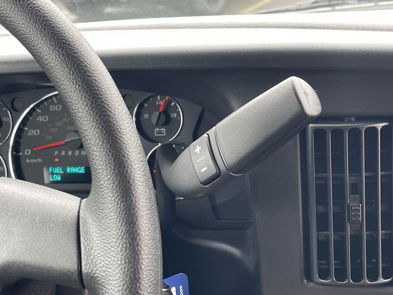 2025 GMC Savana Cargo 2500 in Saint-Leonard, Quebec
