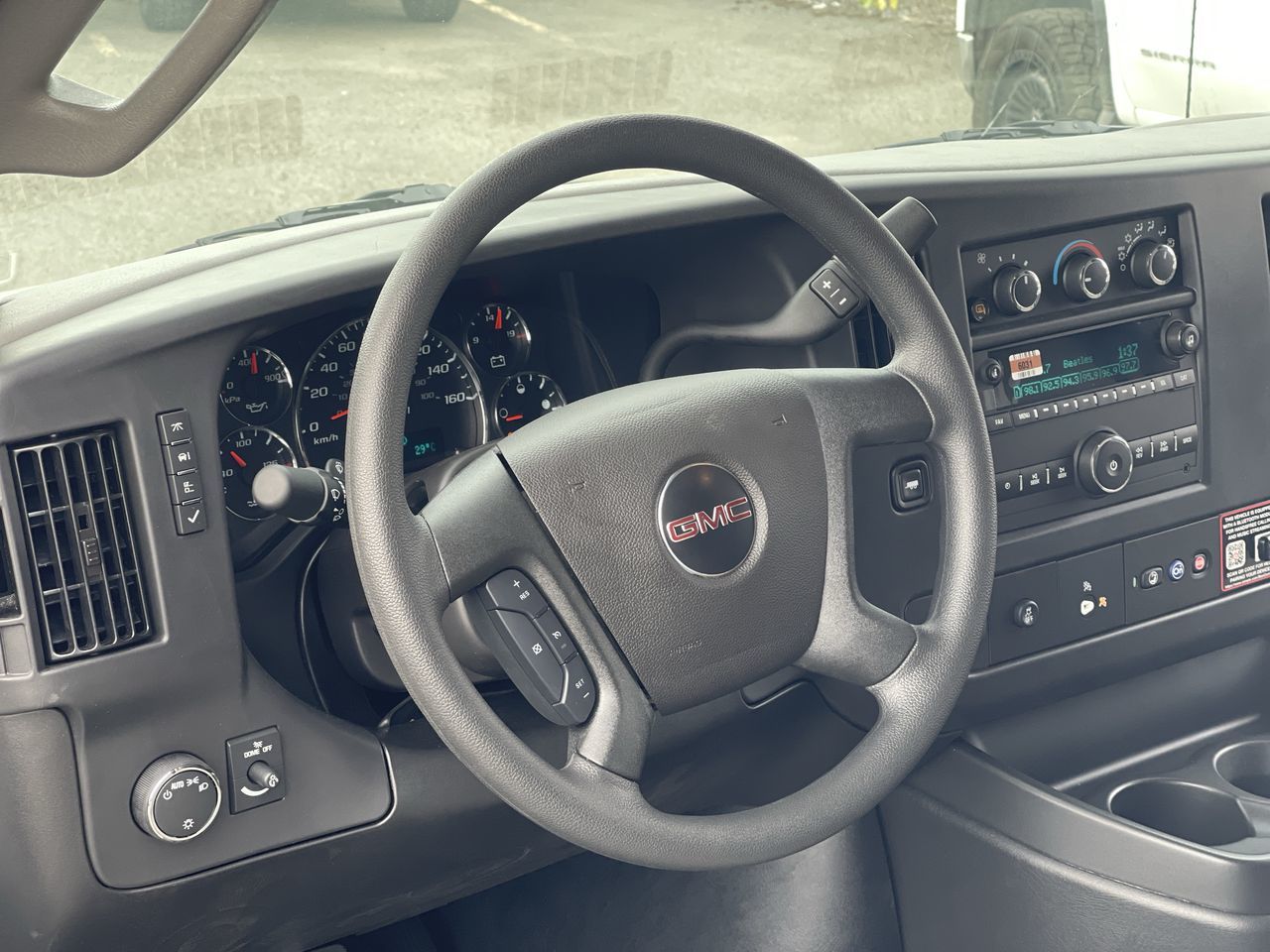 2025 GMC Savana Cargo 2500 in Saint-Leonard, Quebec