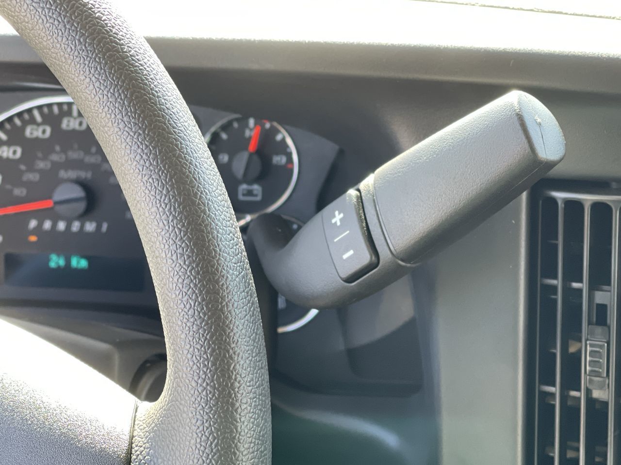 2025 GMC Savana Cargo 2500