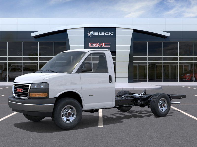 2026 GMC Savana Cutaway 3500 in Saint-Leonard, Quebec