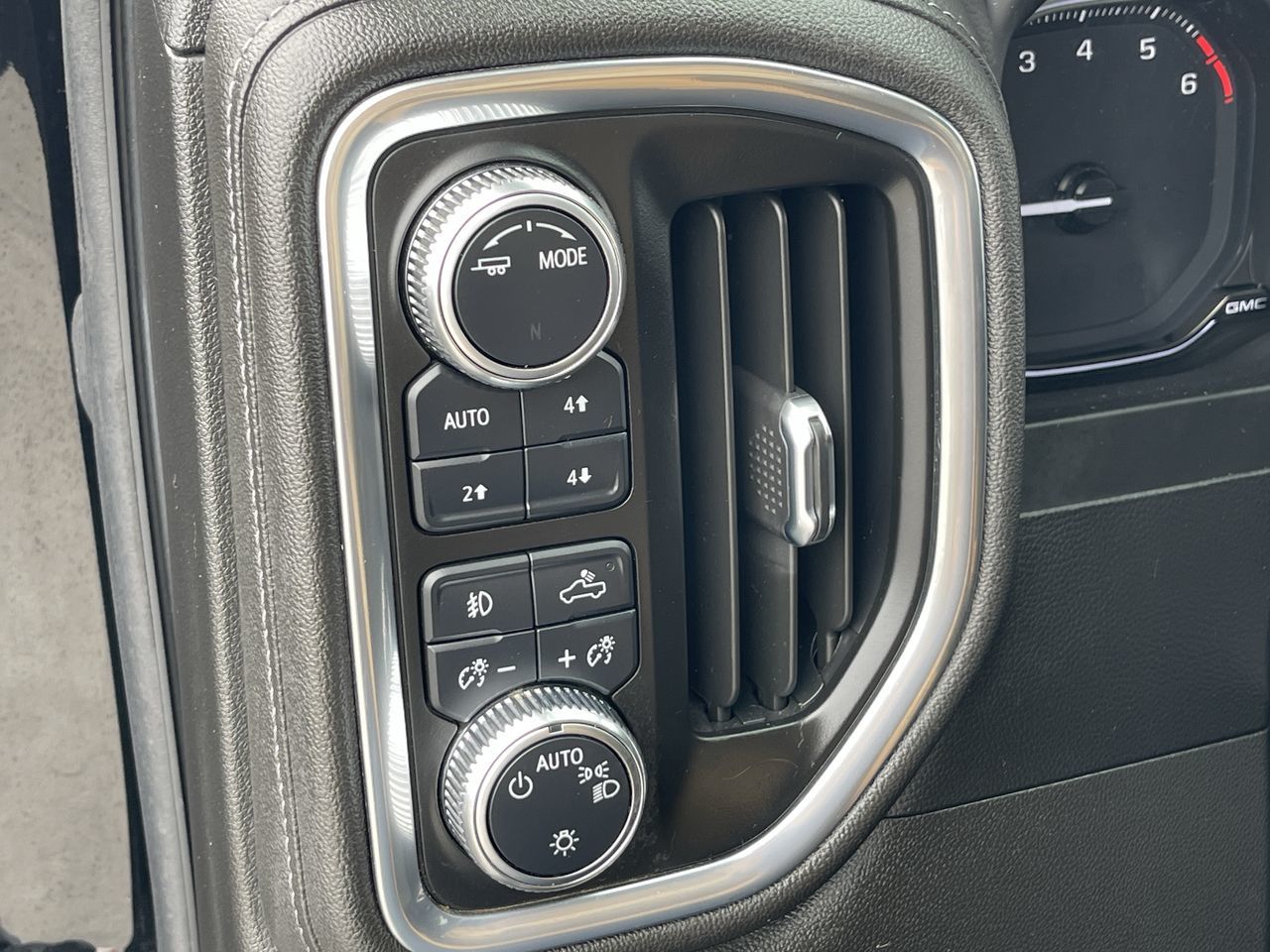 2022 GMC SIERRA 1500 LIMITED in Saint-Leonard, Quebec