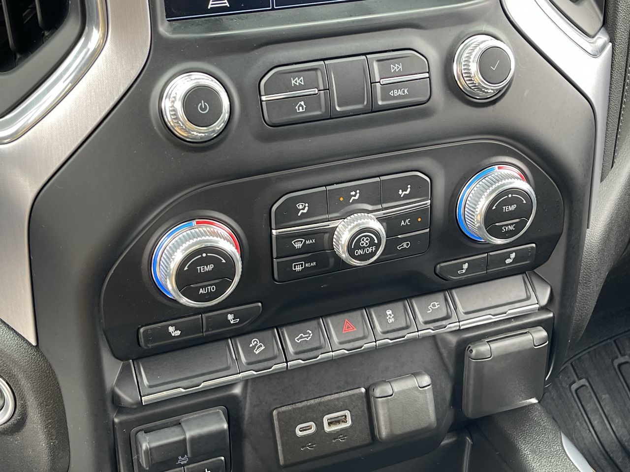 2022 GMC SIERRA 1500 LIMITED in Saint-Leonard, Quebec