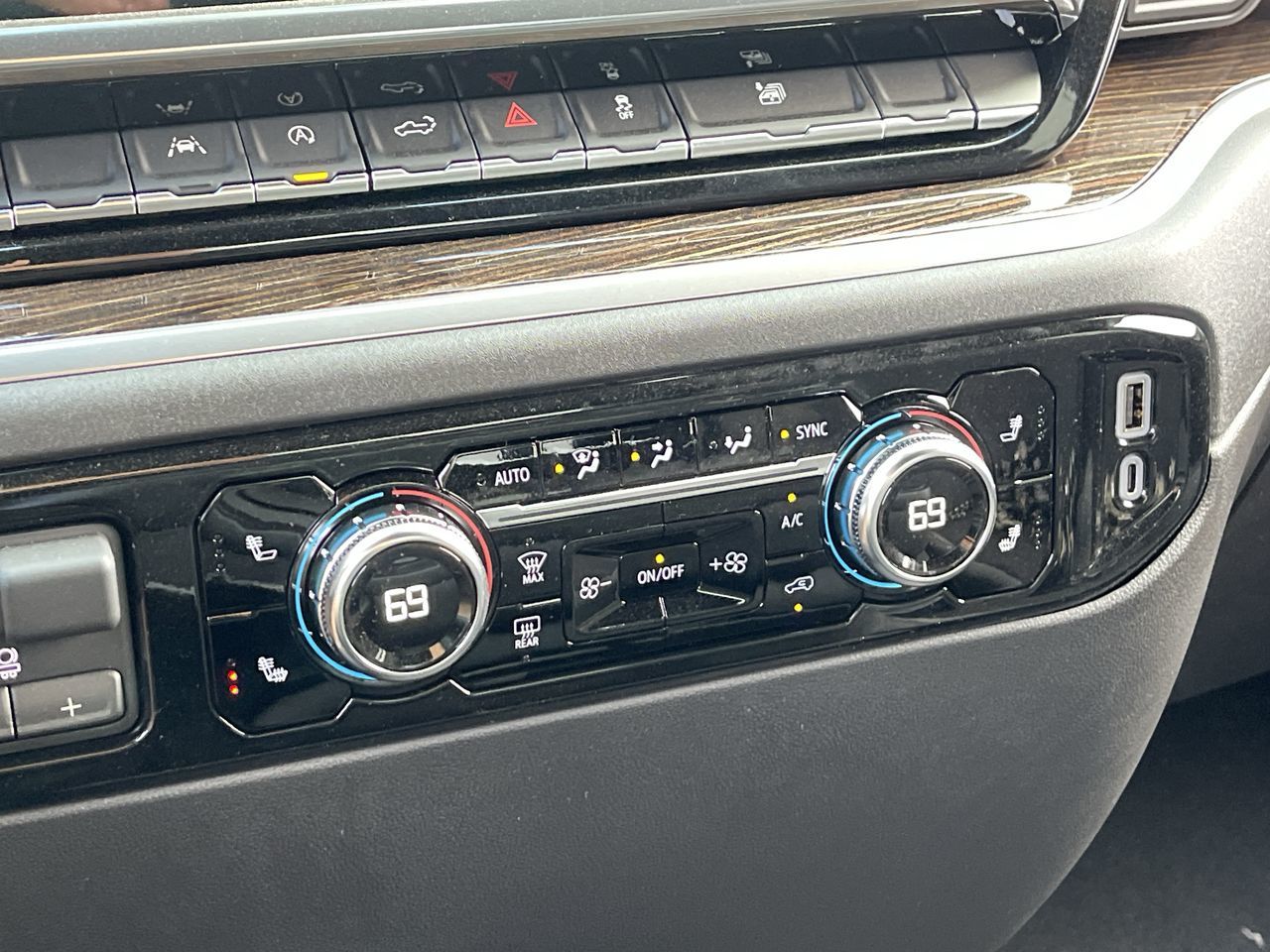 GMC Sierra 1500  2026 à Saint-Léonard, Québec