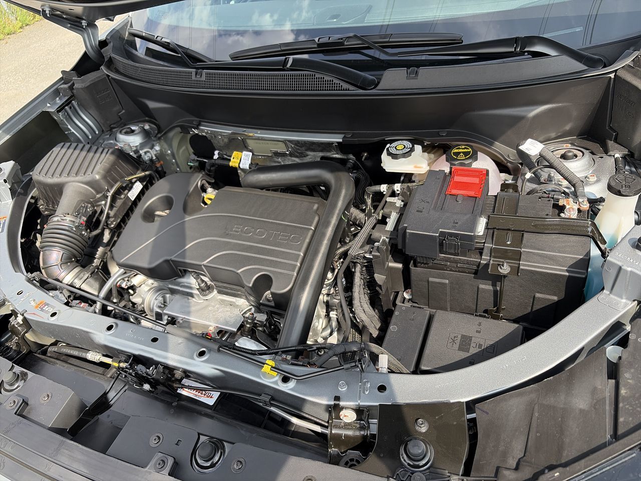 2027 GMC Terrain in Saint-Leonard, Quebec