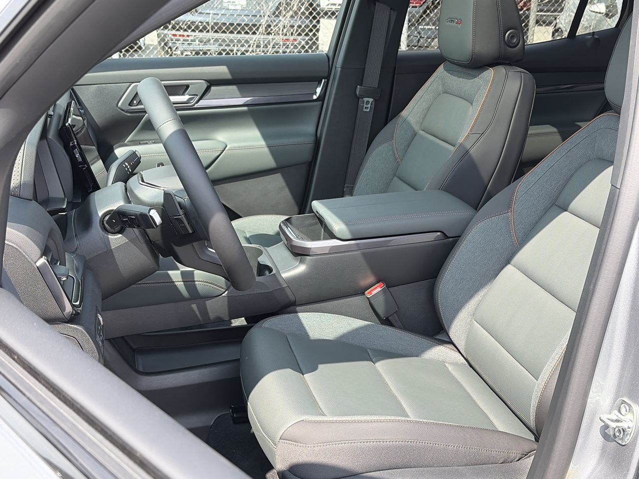 2027 GMC Terrain in Saint-Leonard, Quebec