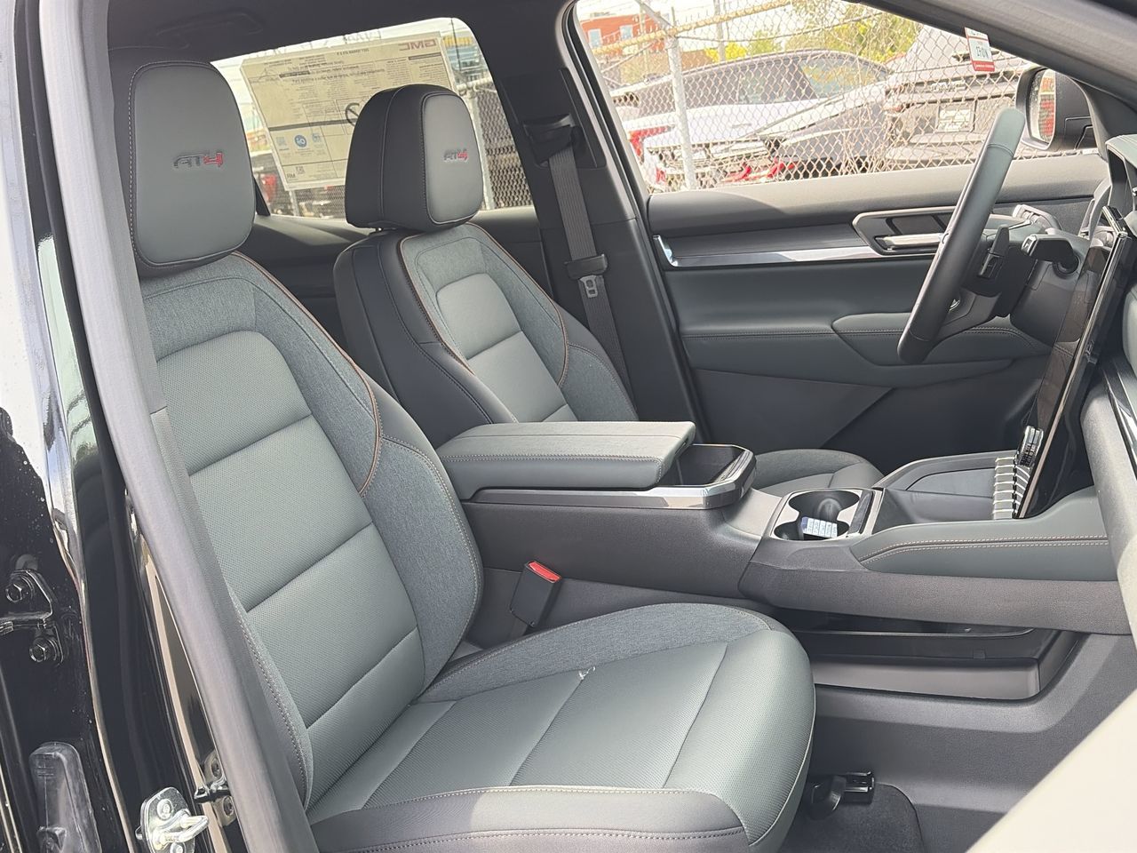 GMC Terrain  2027 à Saint-Léonard, Québec