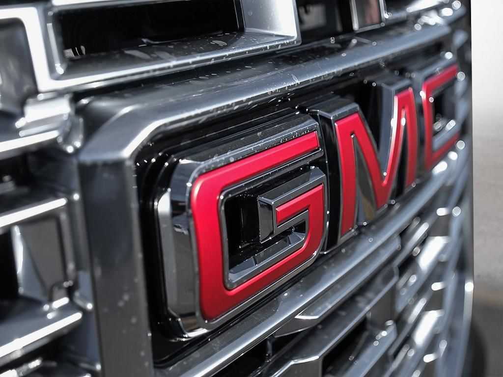 2025 GMC Yukon in Saint-Leonard, Quebec