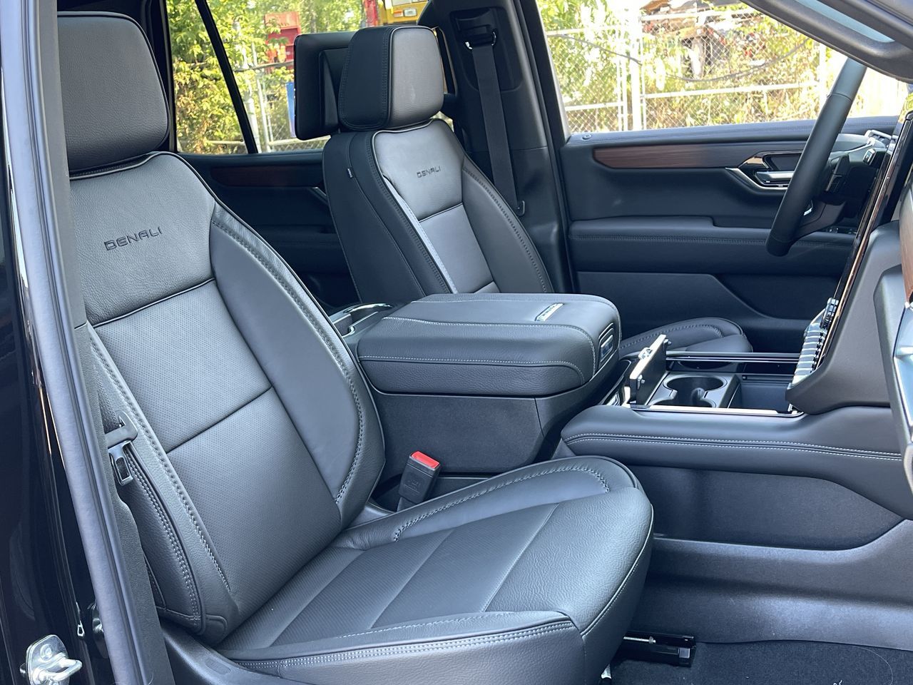 GMC Yukon  2025 à Saint-Léonard, Québec