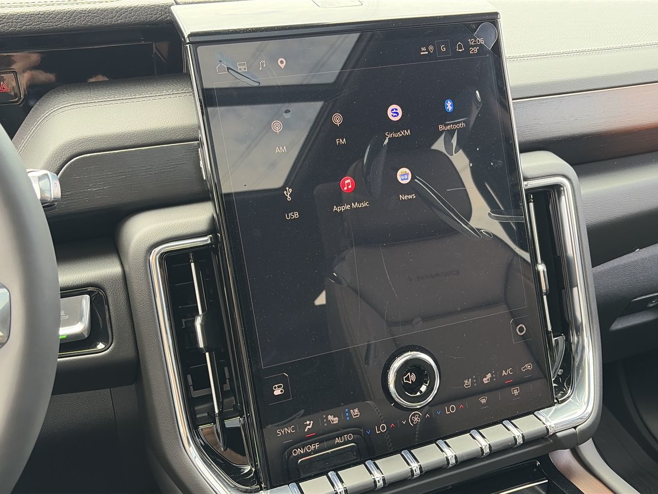 2026 GMC Yukon in Saint-Leonard, Quebec