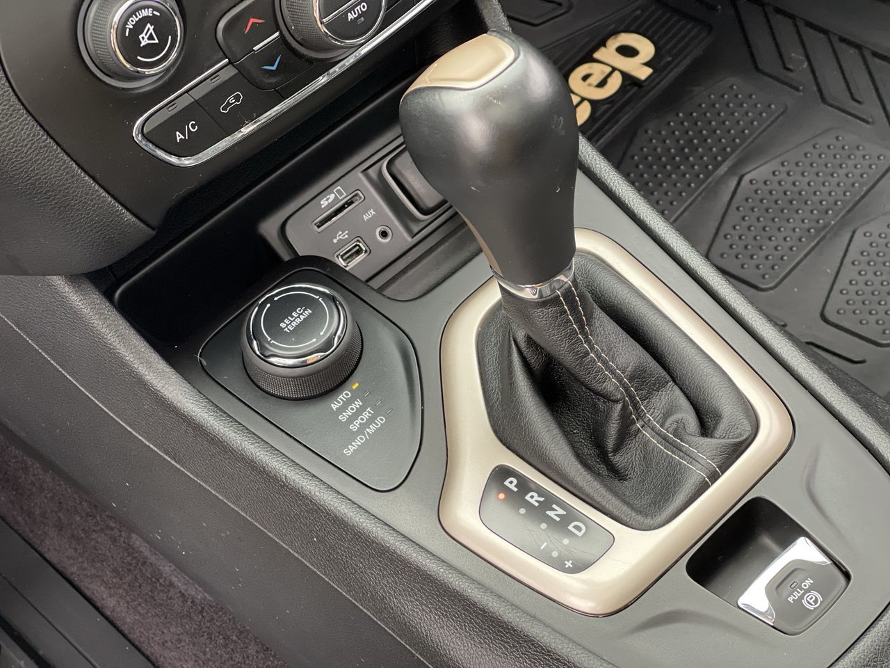 Jeep Cherokee  2018 à Saint-Léonard, Québec