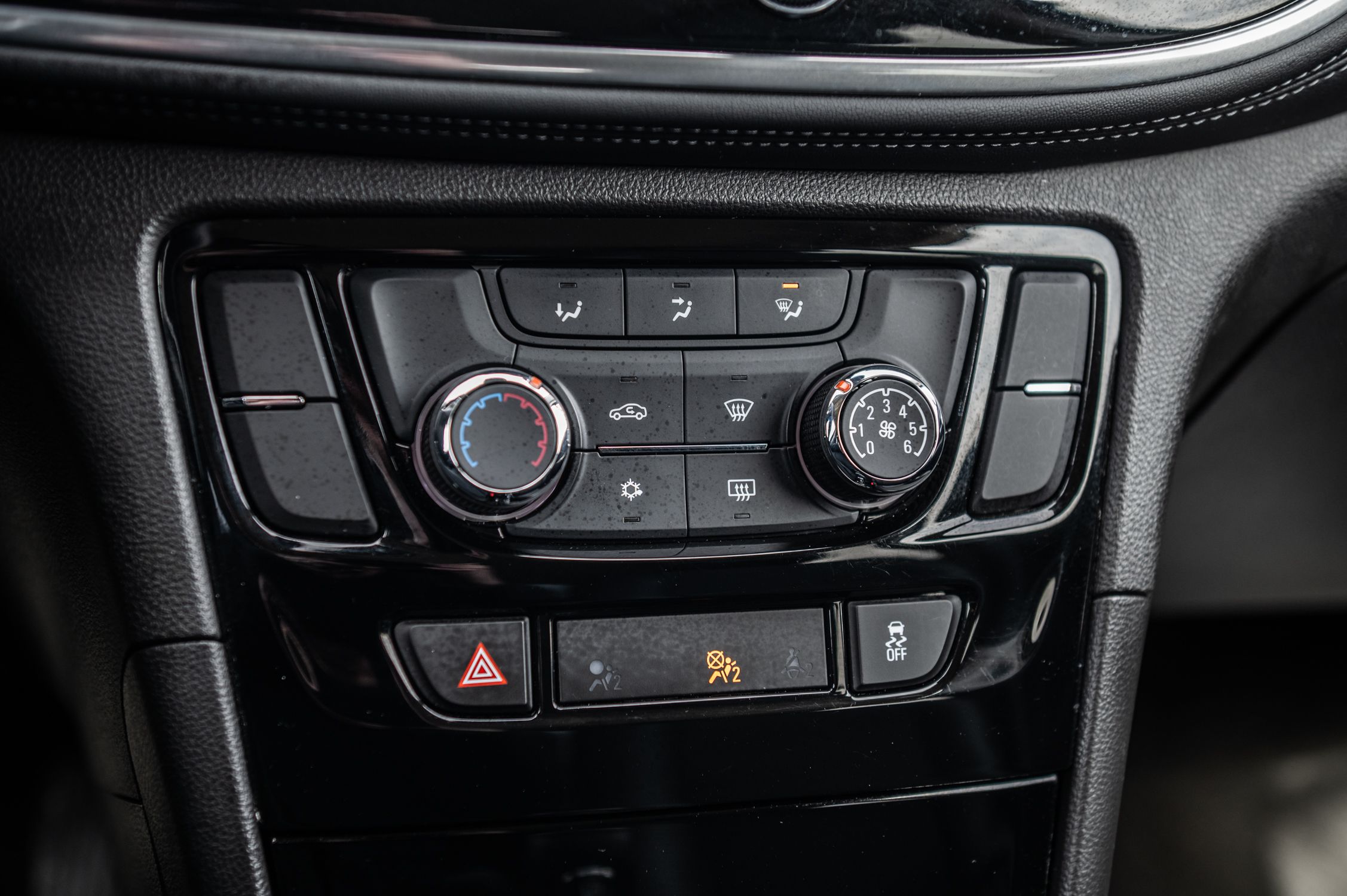 Buick Encore  2018