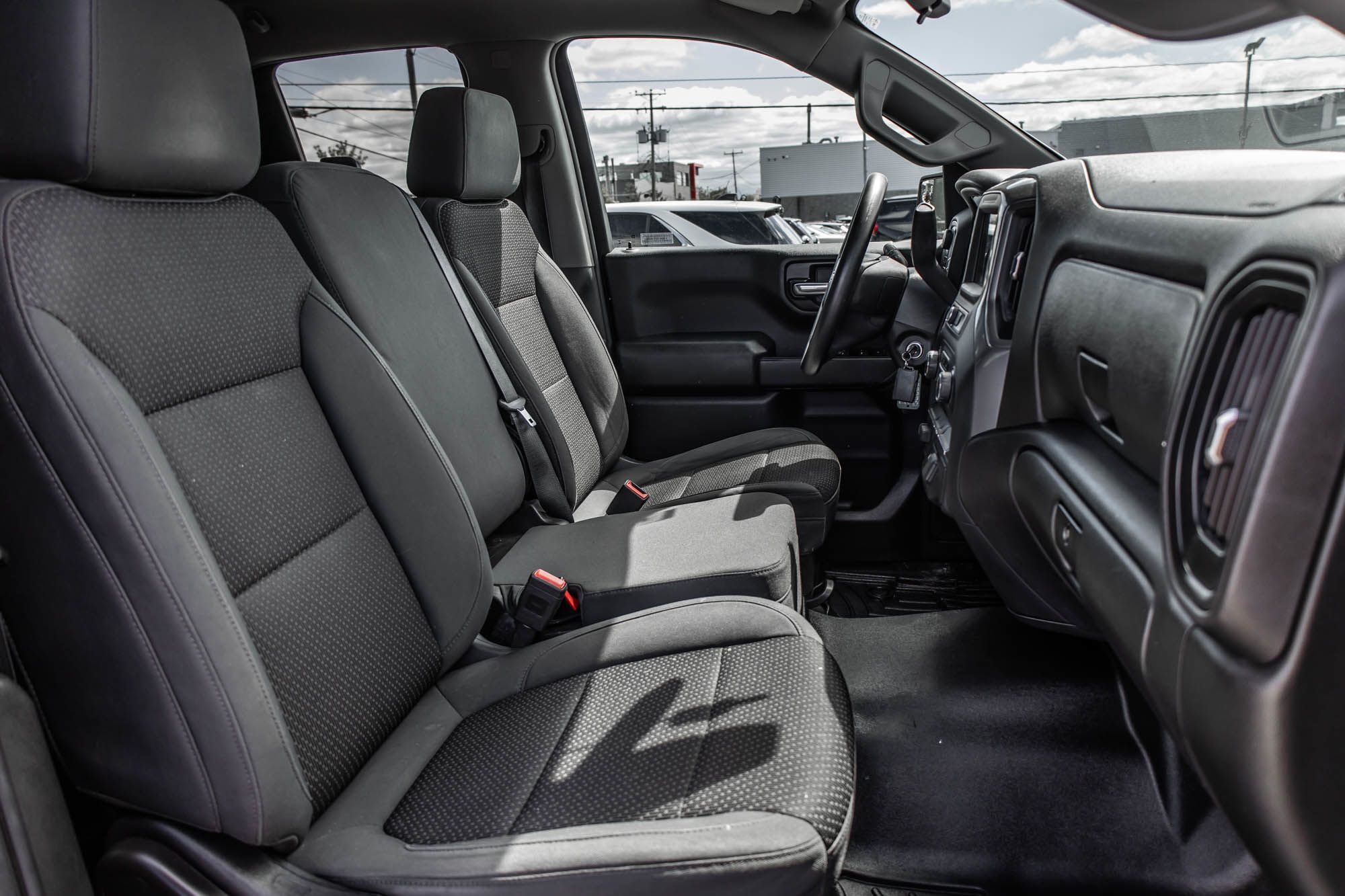 Chevrolet Silverado 1500  2019 à Saint-Léonard, Québec