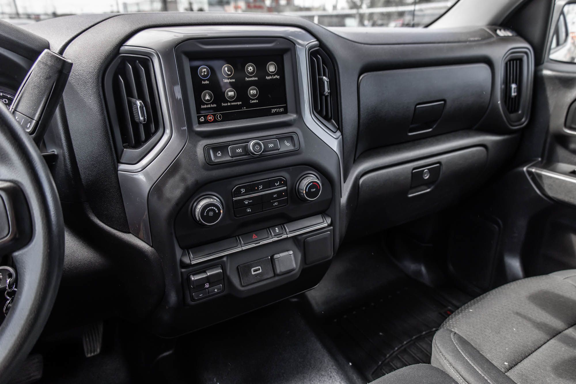 Chevrolet Silverado 1500  2019 à Saint-Léonard, Québec