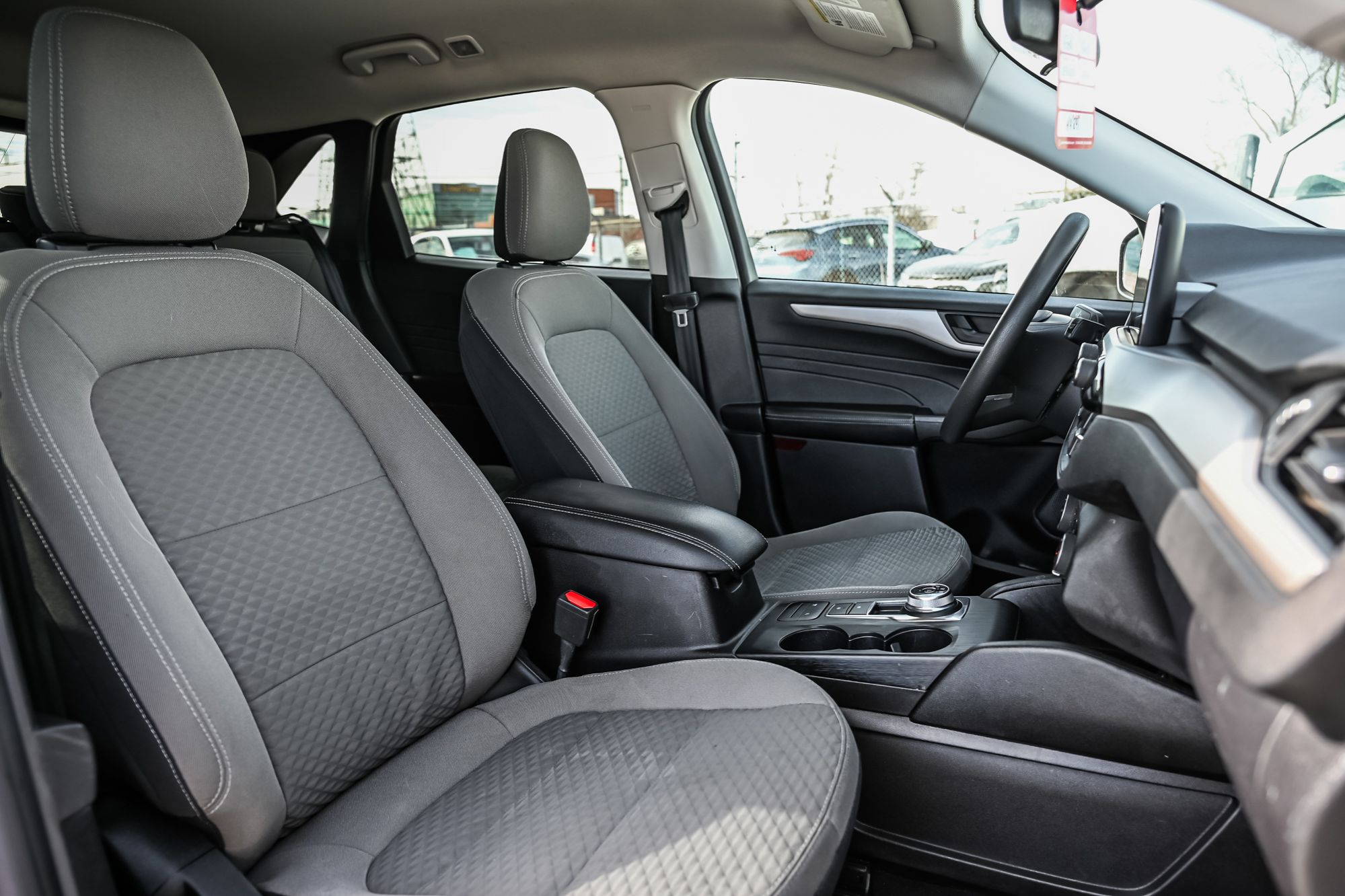 Ford Escape  2022 à Saint-Léonard, Québec