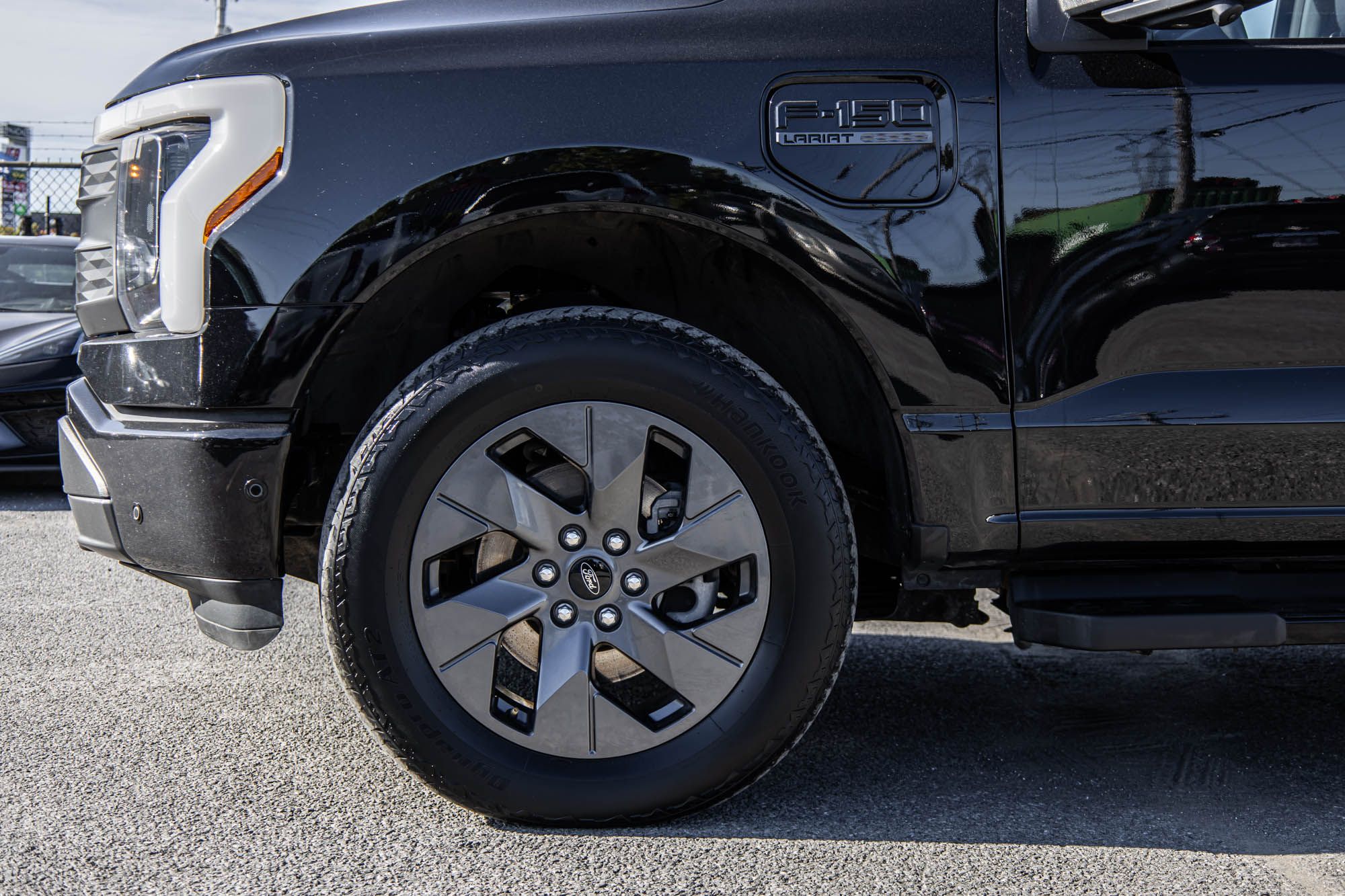 Ford F-150 Lightning  2023