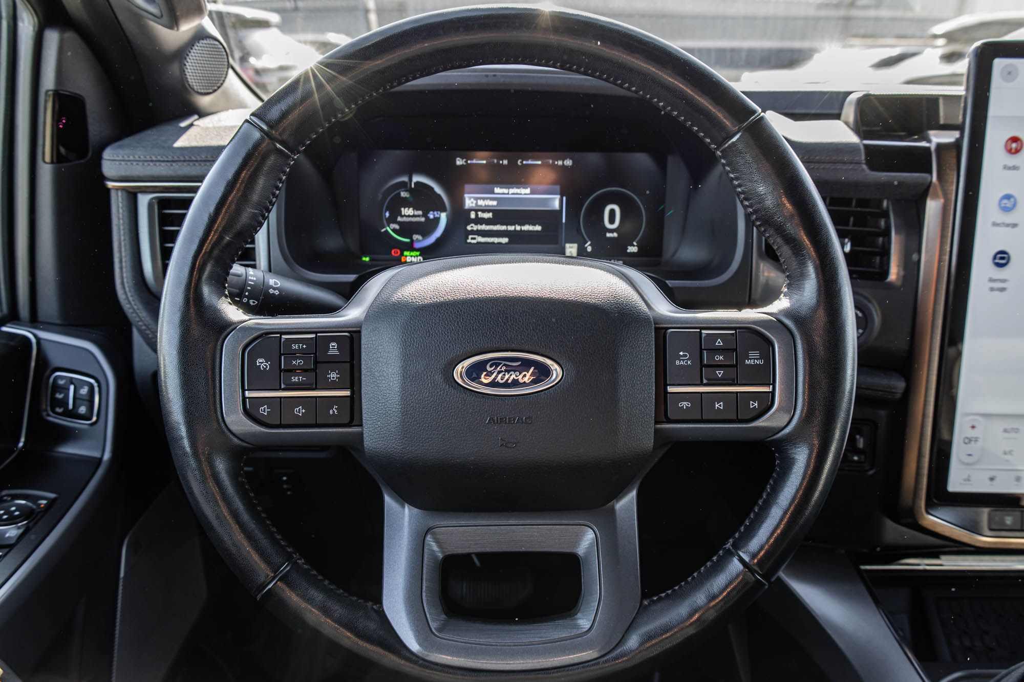 Ford F-150 Lightning  2023