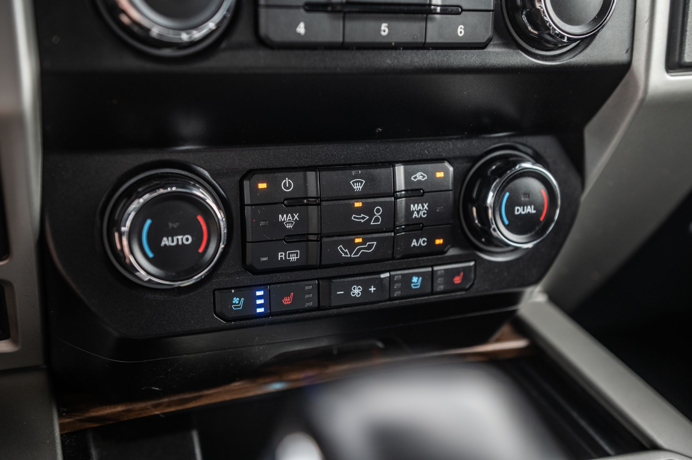 Ford F-150  2019