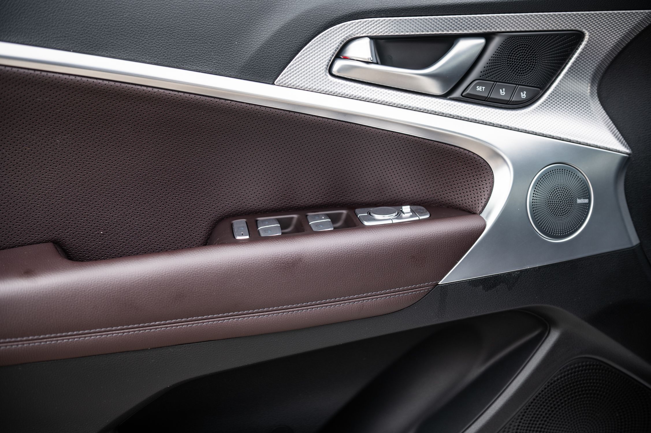2023 GENESIS G70