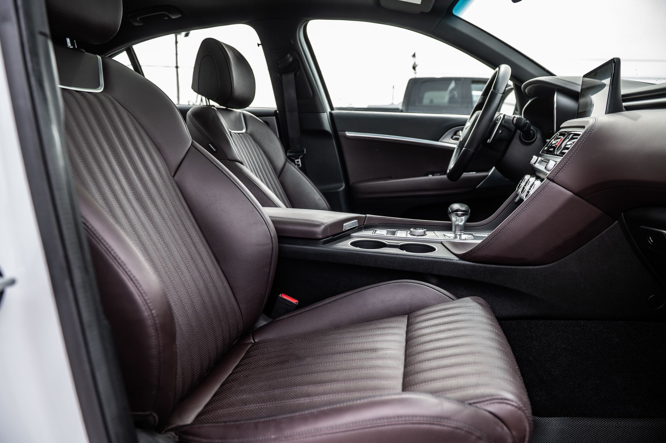 2023 GENESIS G70