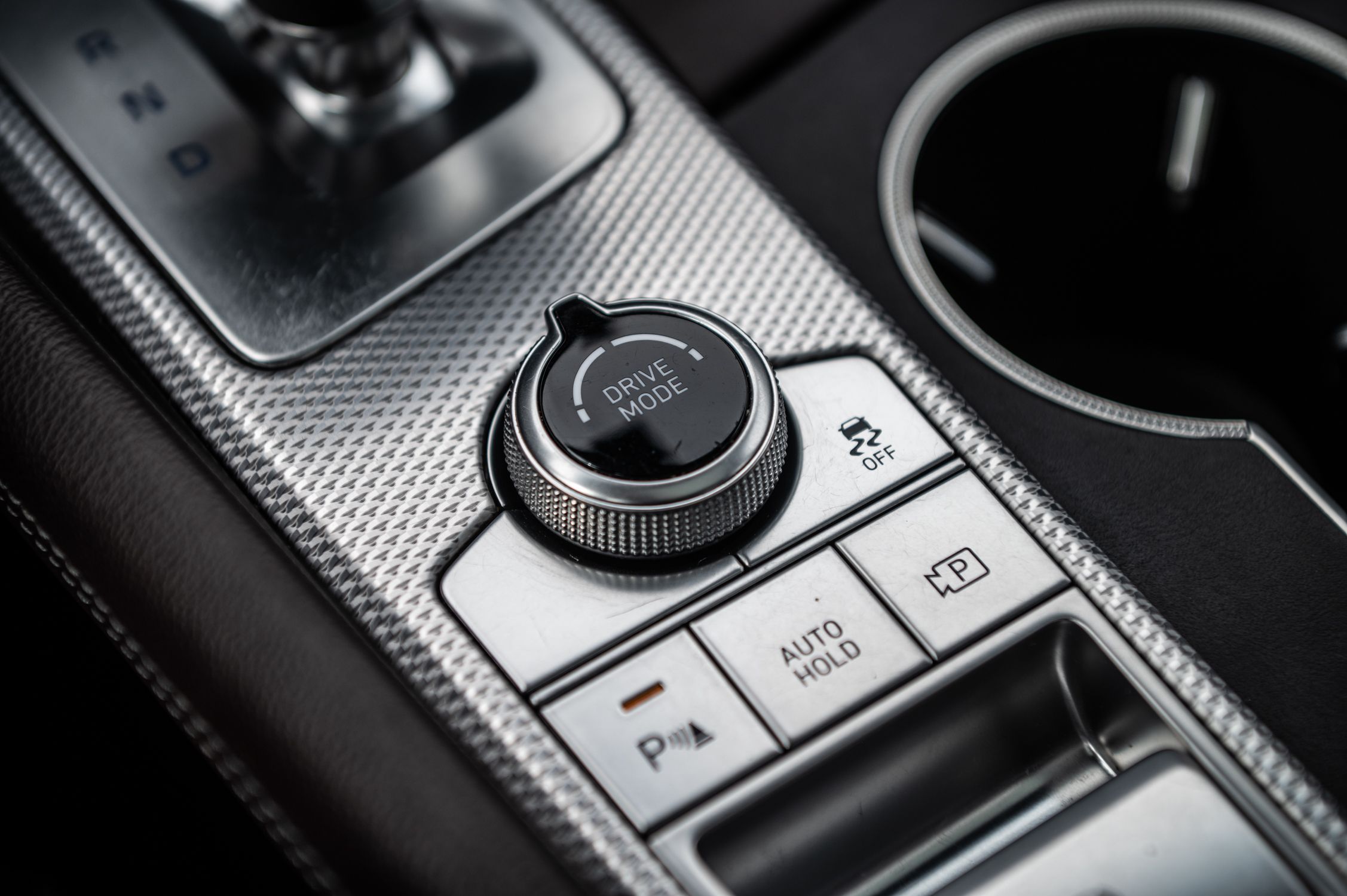 2023 GENESIS G70