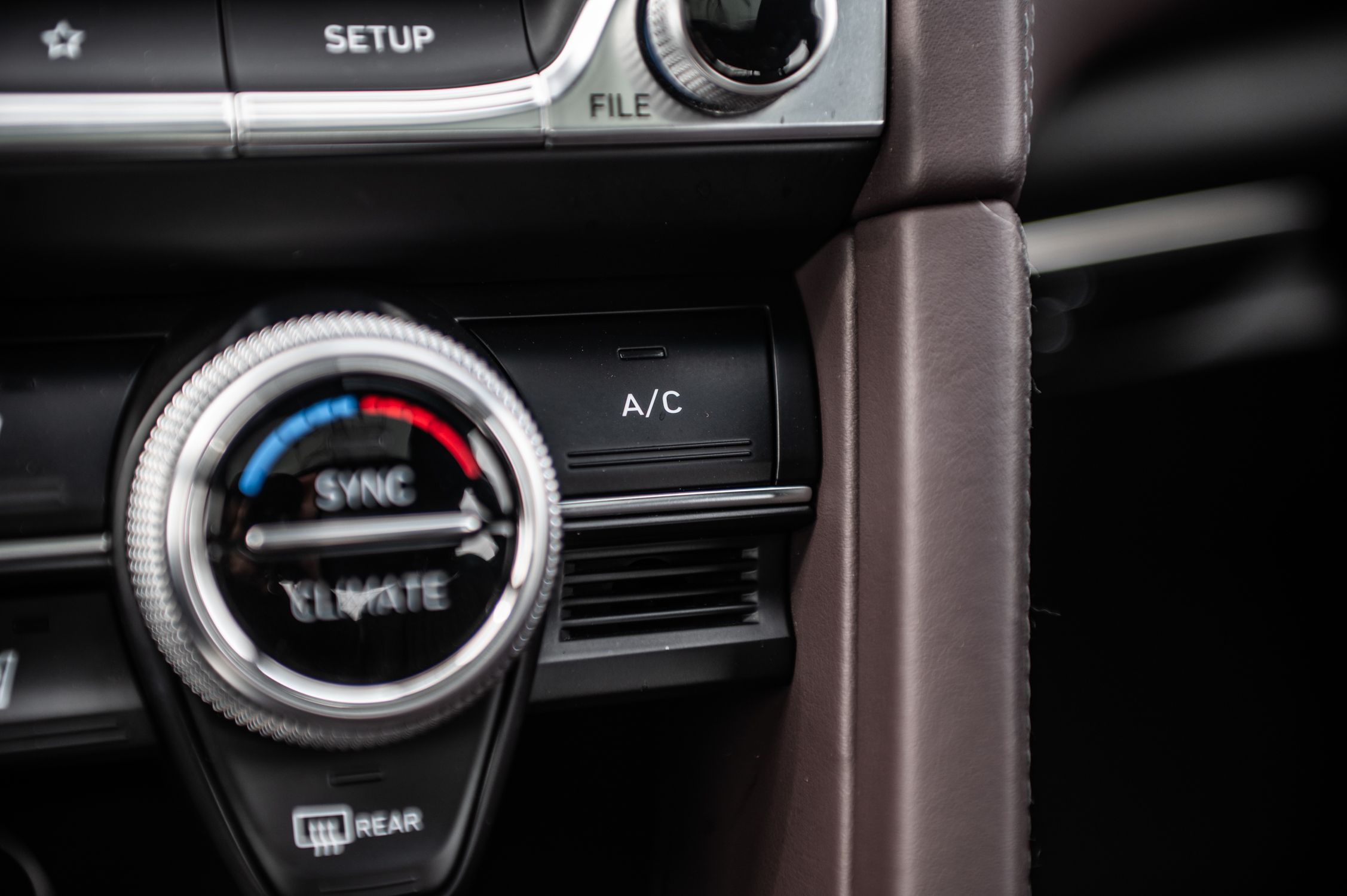 2023 GENESIS G70