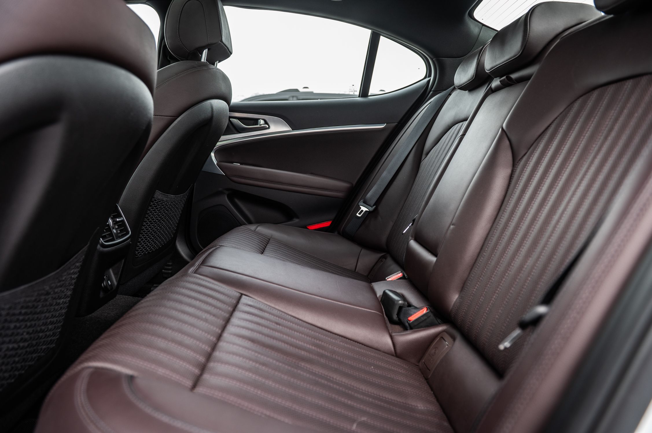 2023 GENESIS G70