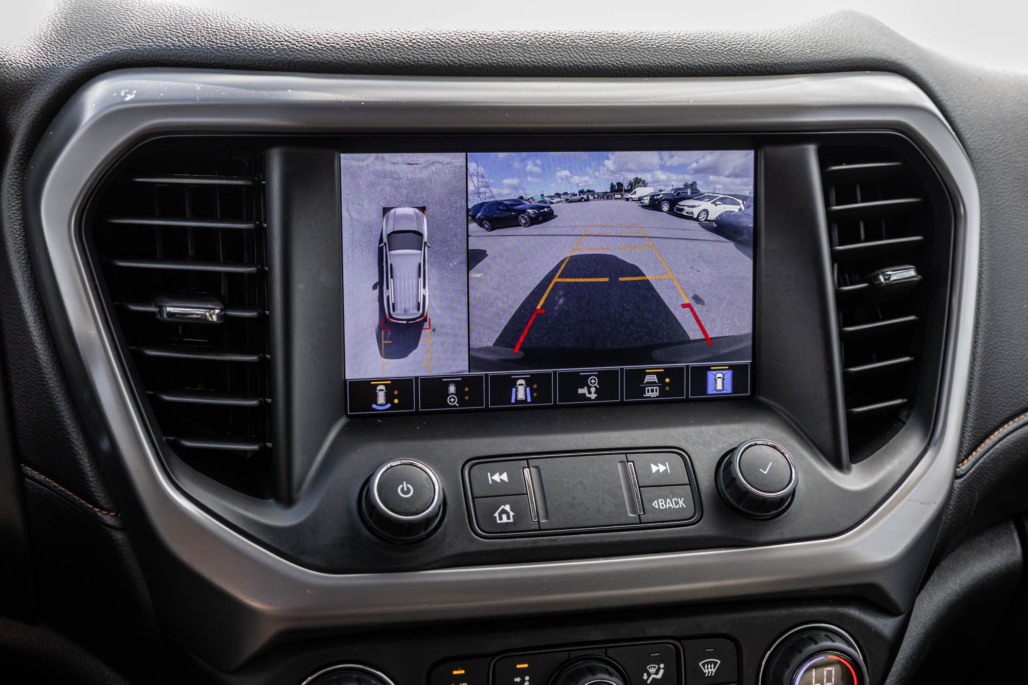 2023 GMC Acadia