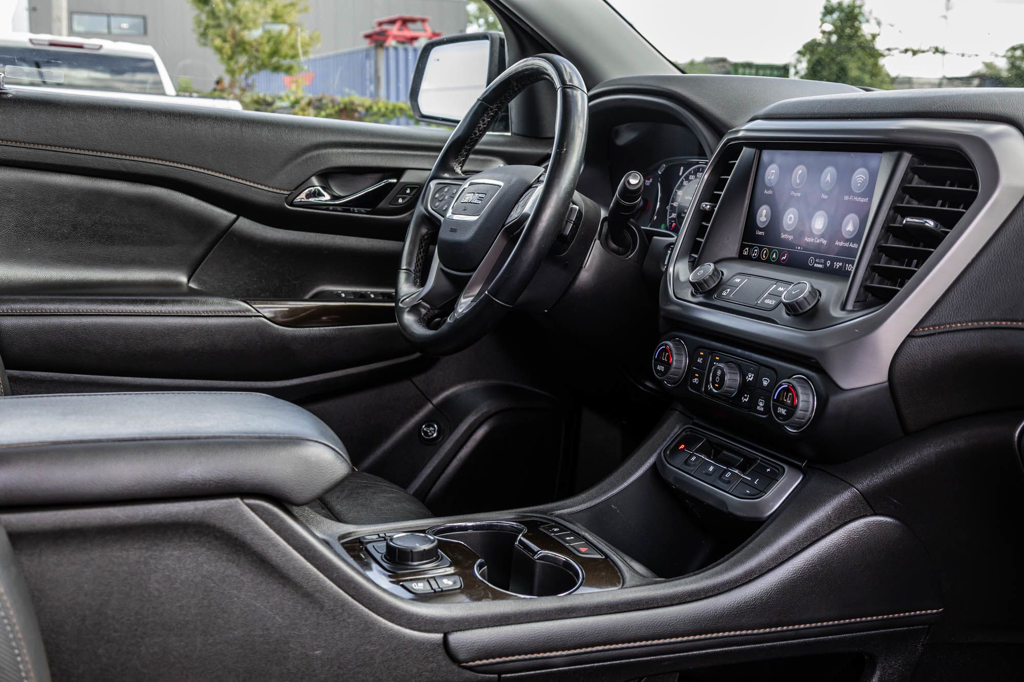 2023 GMC Acadia
