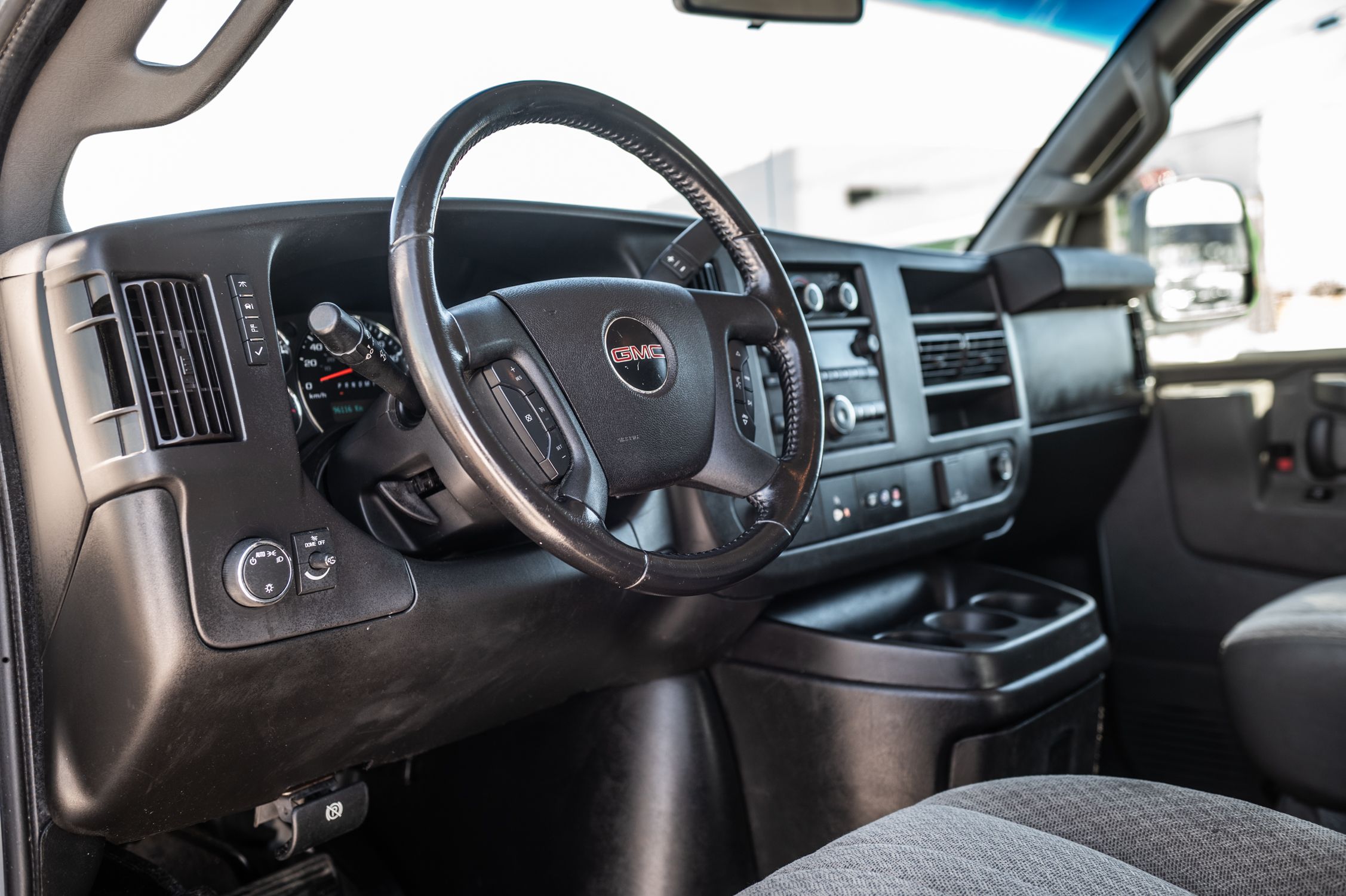 GMC Savana Cargo Van  2021