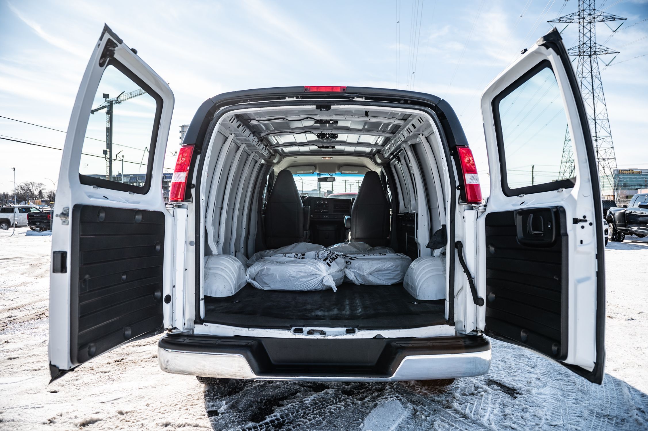 GMC Savana Cargo Van  2021