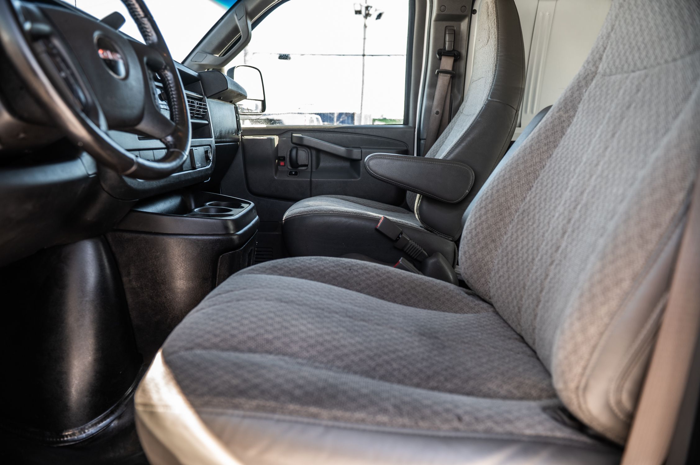 GMC Savana Cargo Van  2021