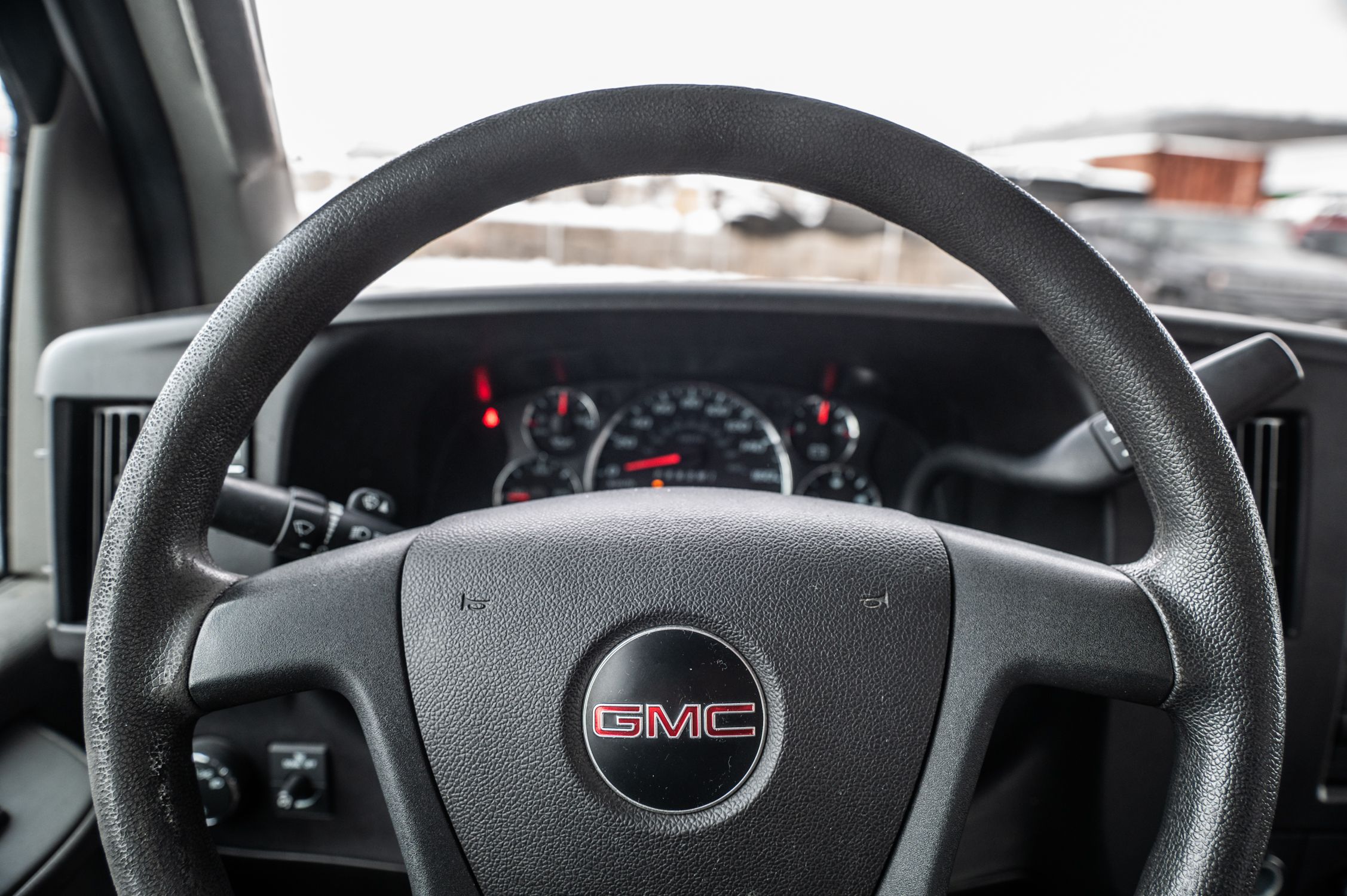 GMC Savana Commercial Cutaway  2019 à Saint-Léonard, Québec