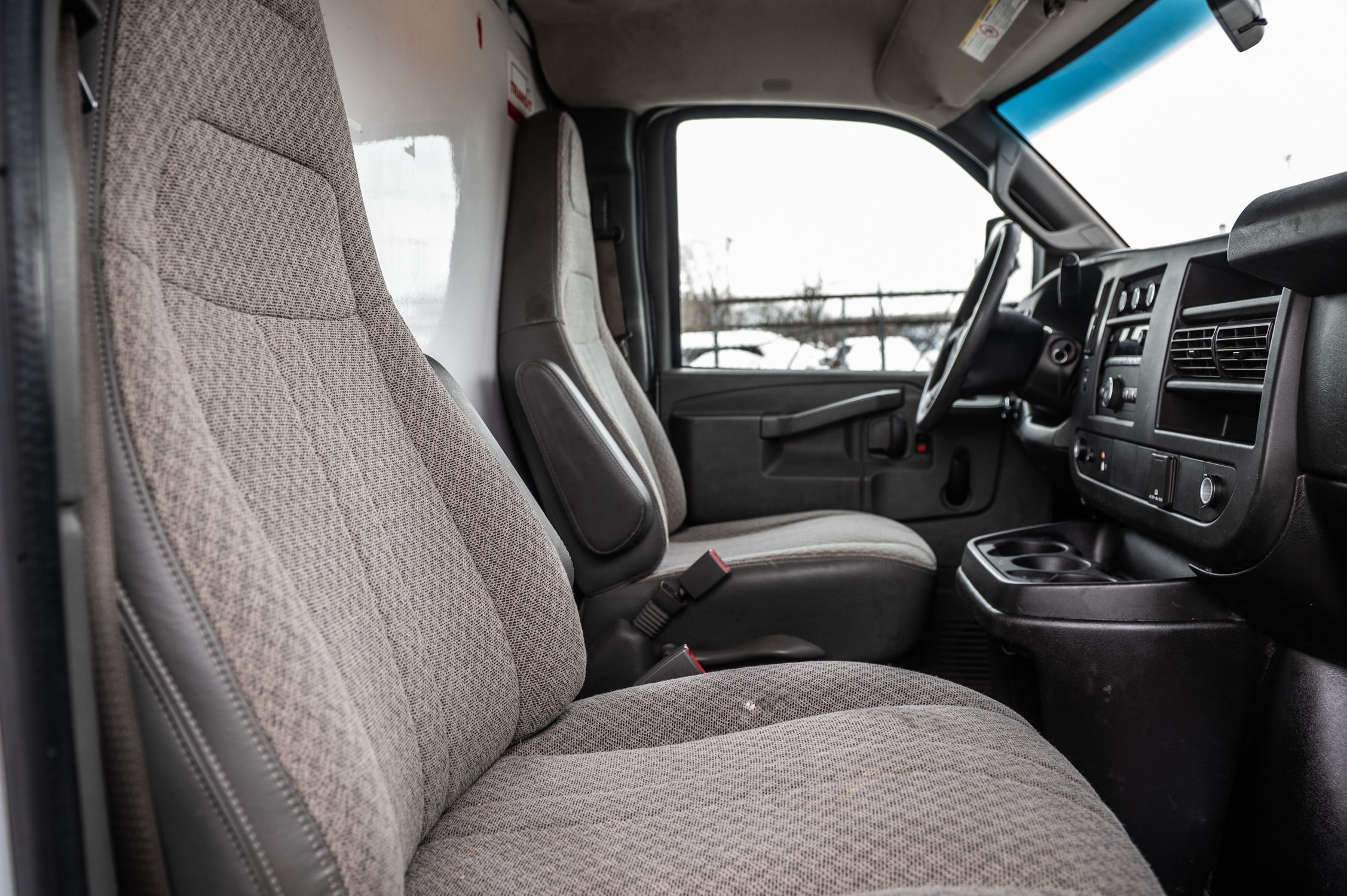 GMC Savana Commercial Cutaway  2019 à Saint-Léonard, Québec