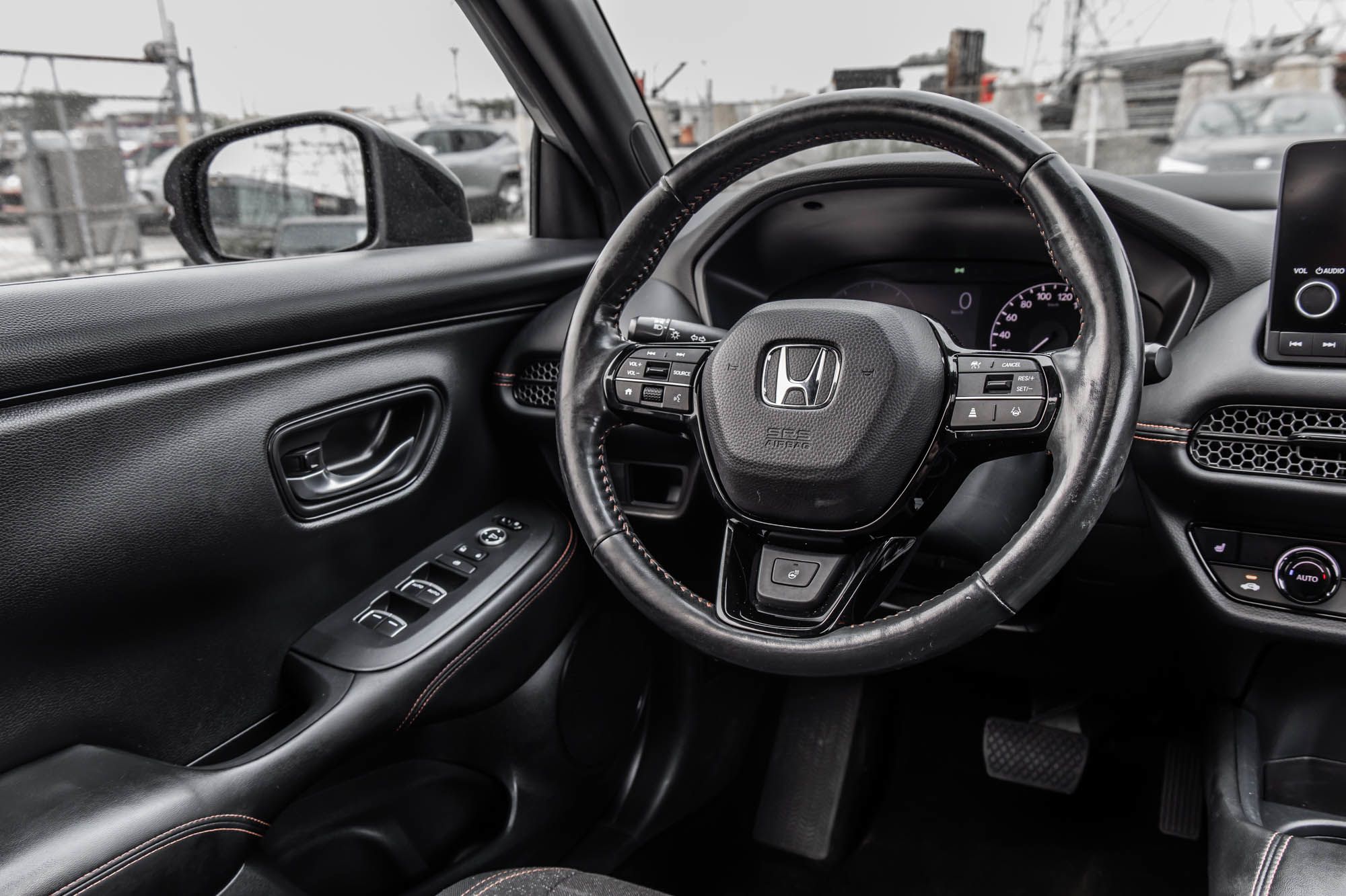 Honda HR-V  2023 à Saint-Léonard, Québec