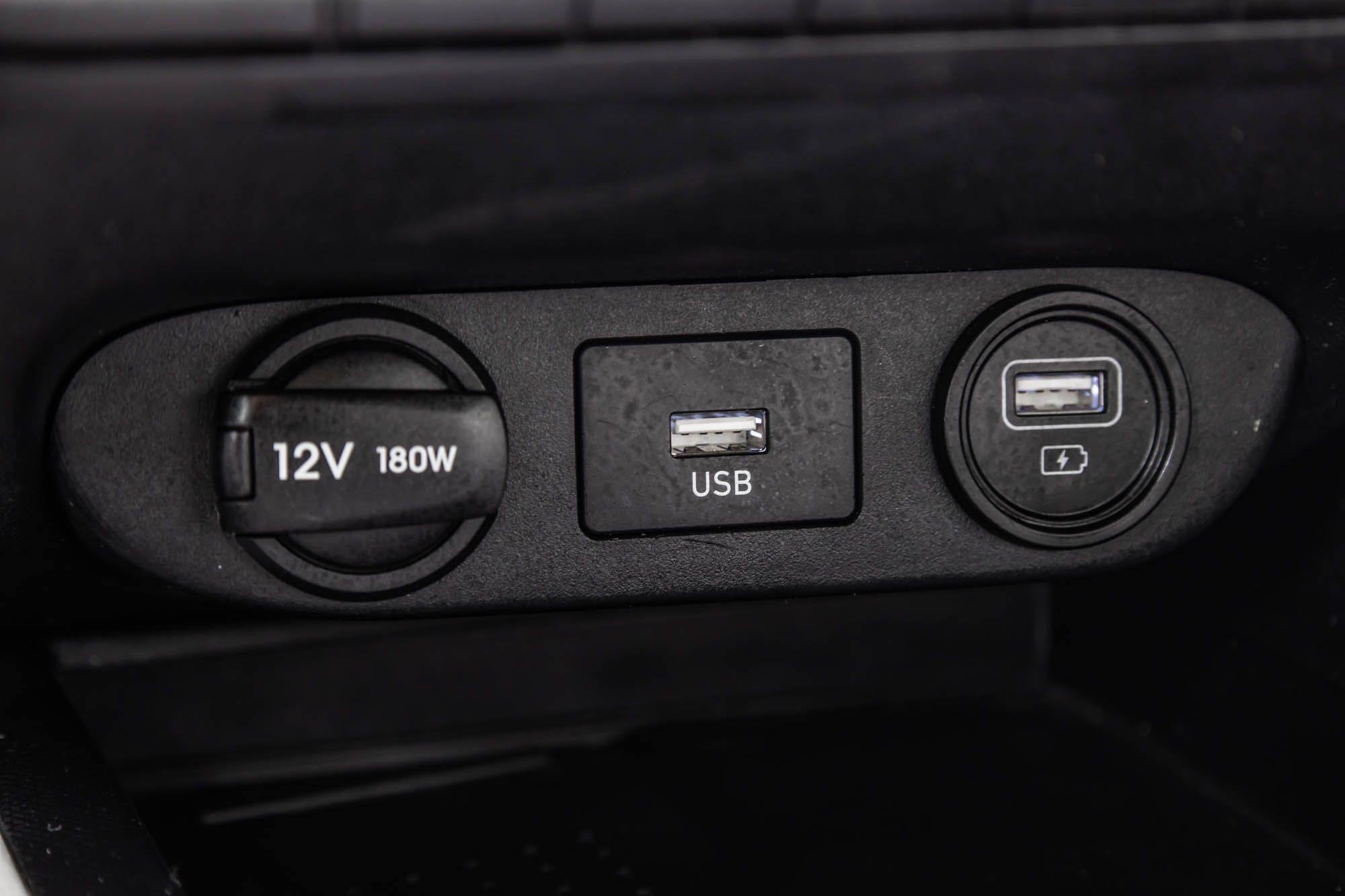 Hyundai Elantra  2023