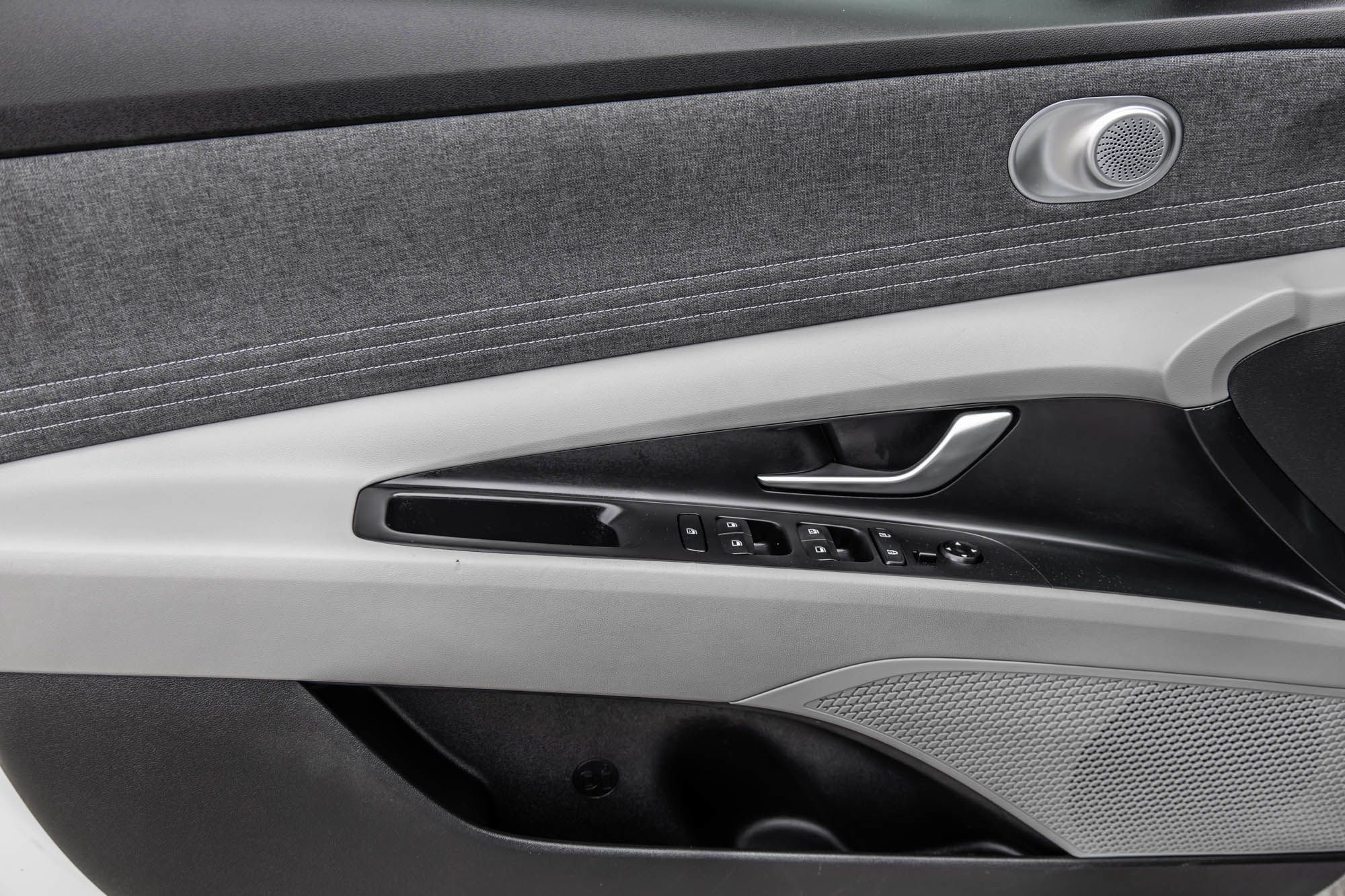 Hyundai Elantra  2023