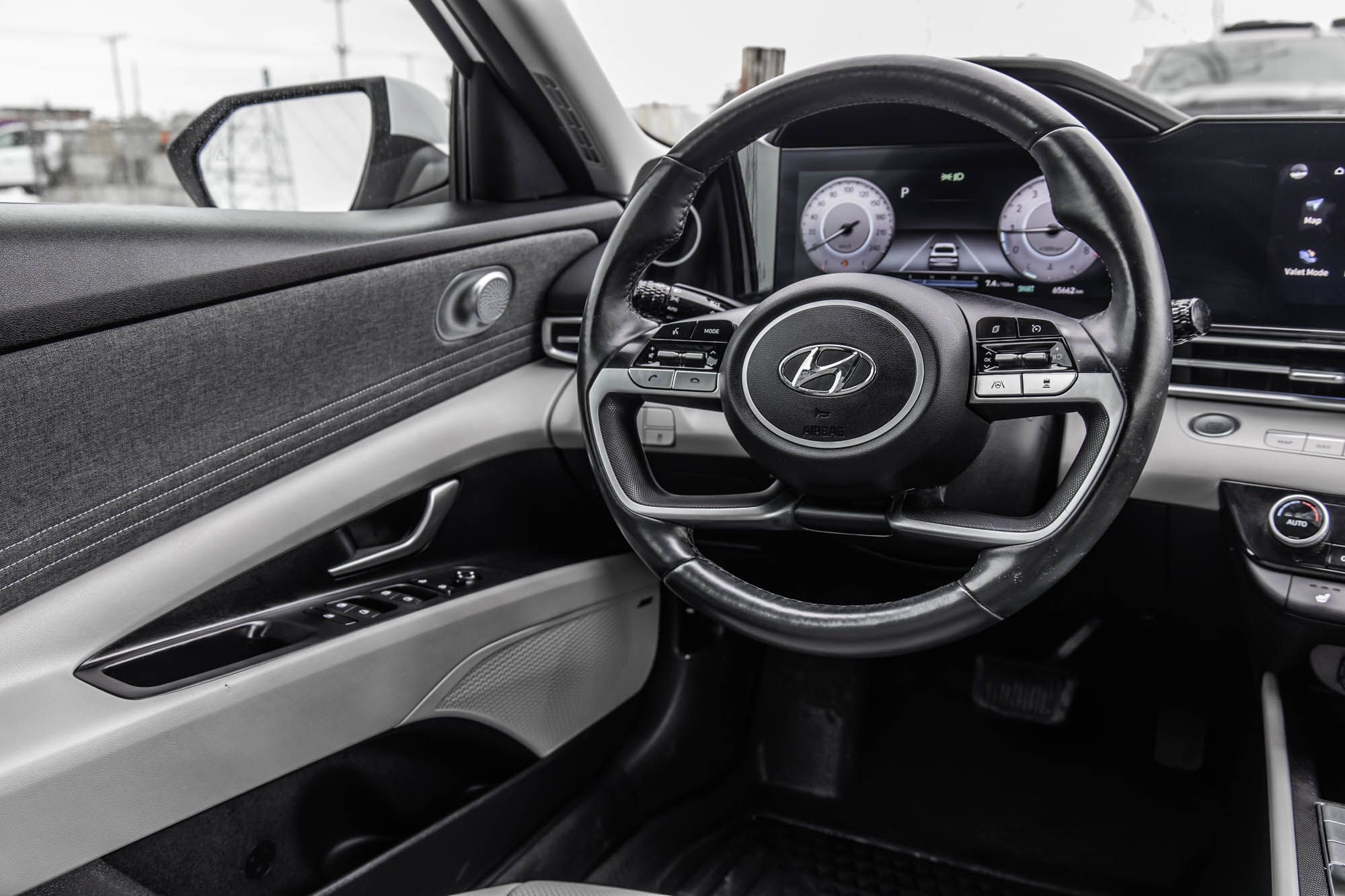 Hyundai Elantra  2023