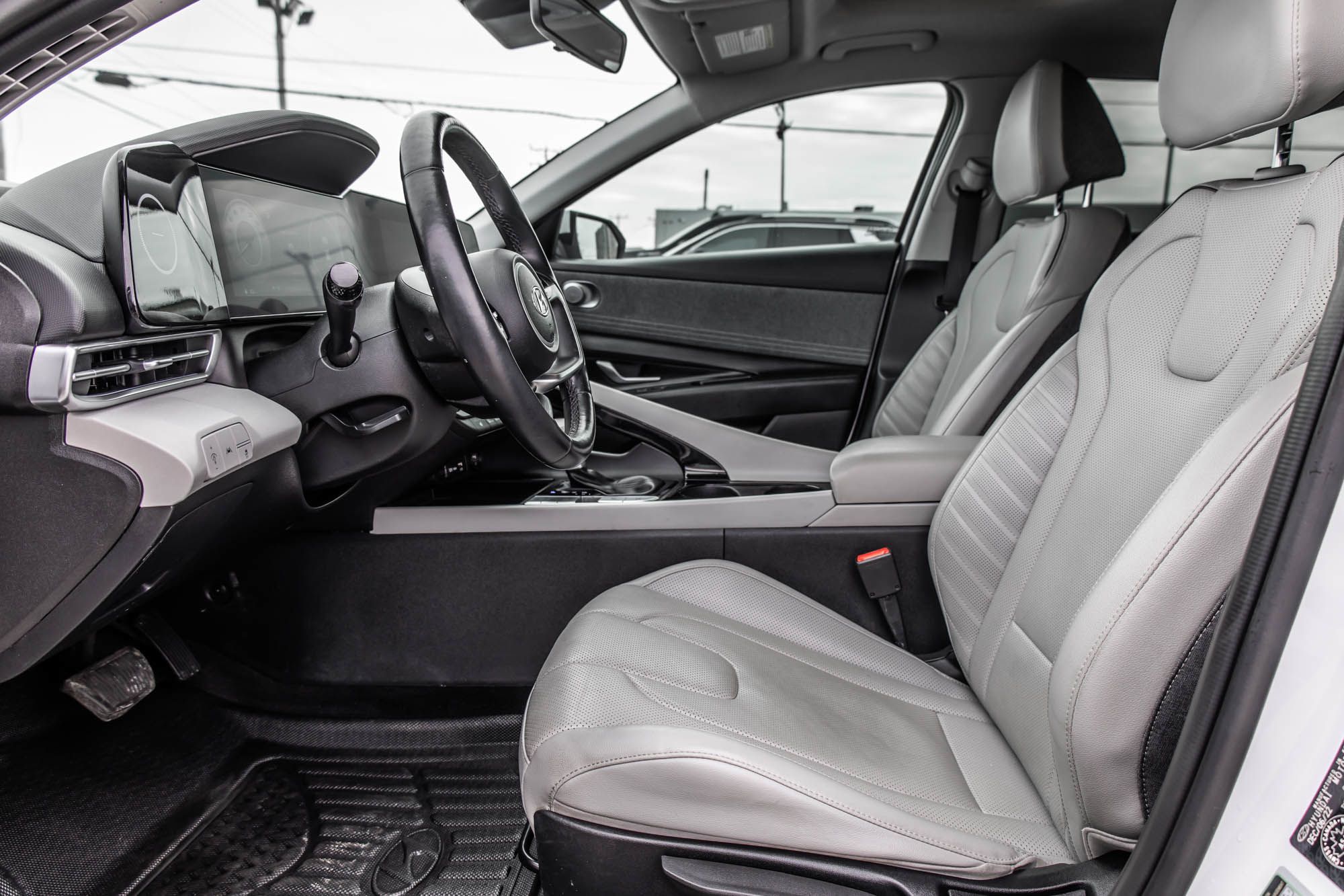 Hyundai Elantra  2023