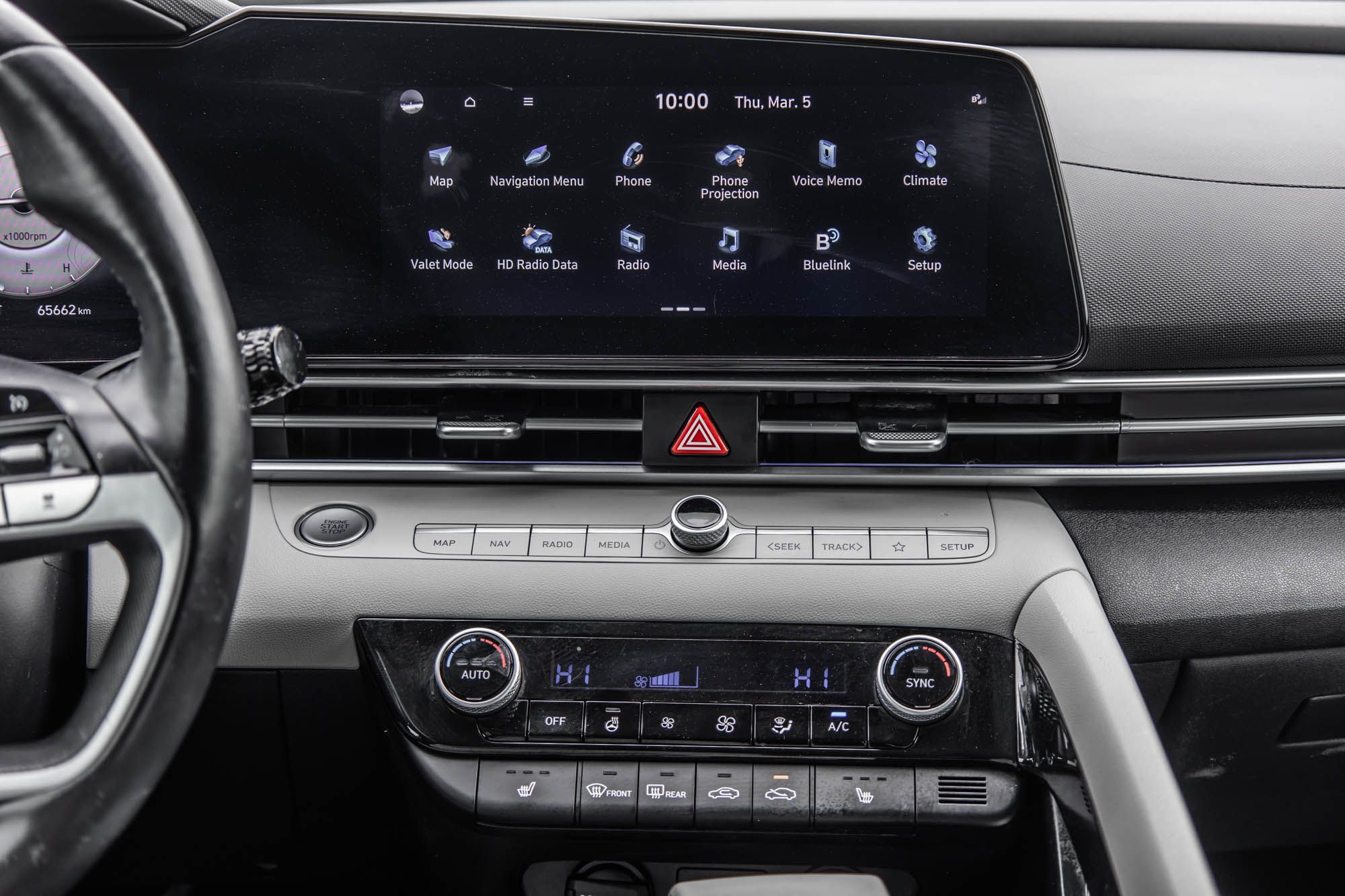 Hyundai Elantra  2023