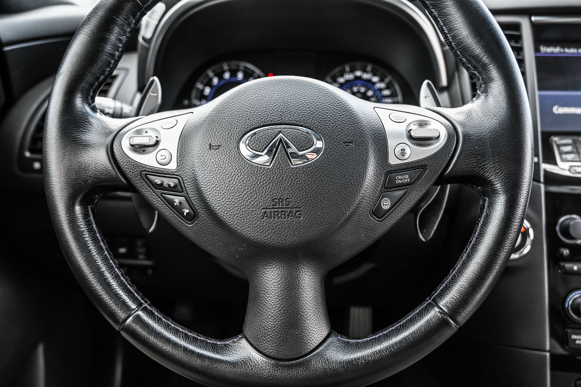 2017 Infiniti QX70