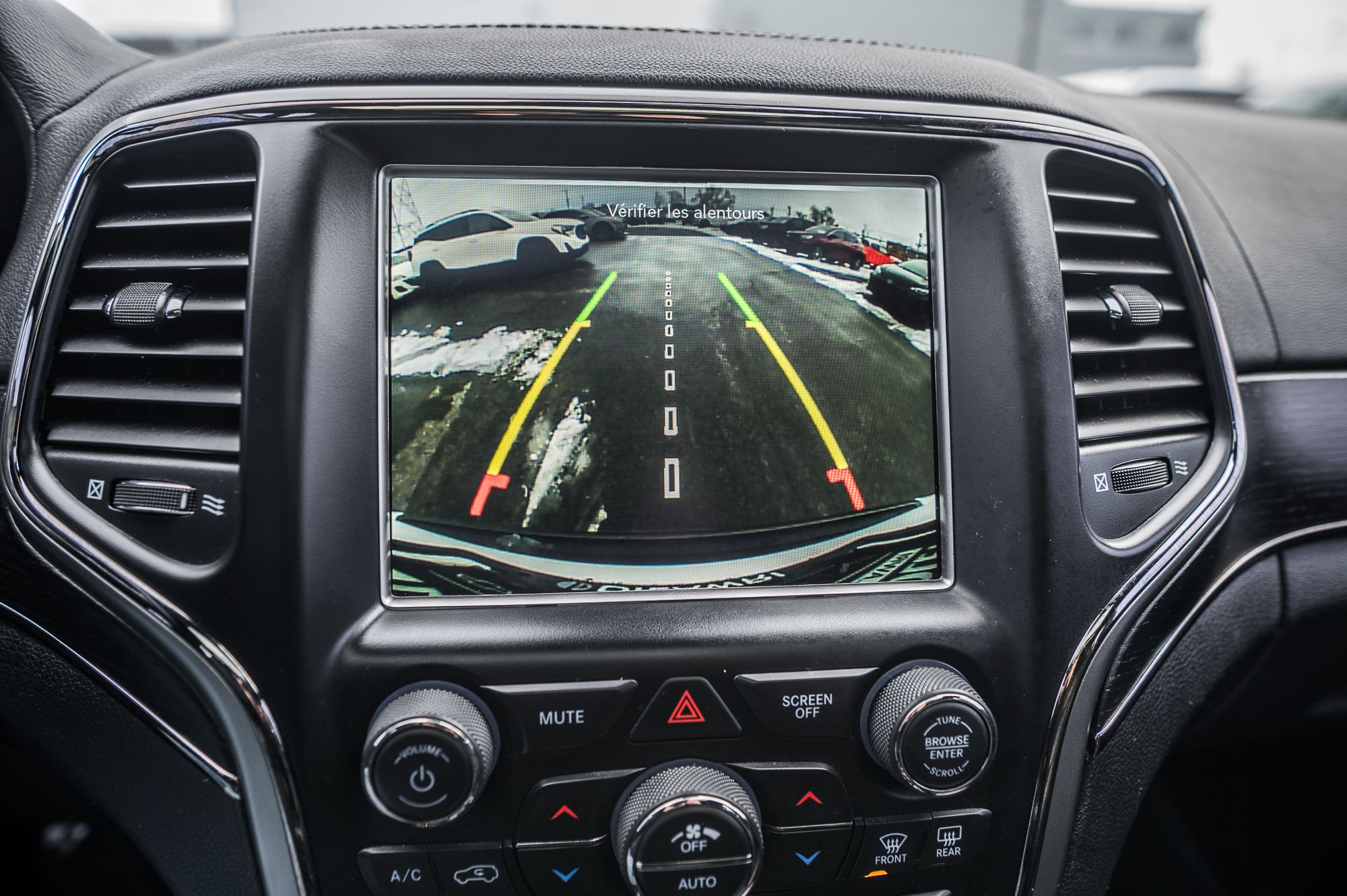 Jeep Grand Cherokee  2018 à Saint-Léonard, Québec
