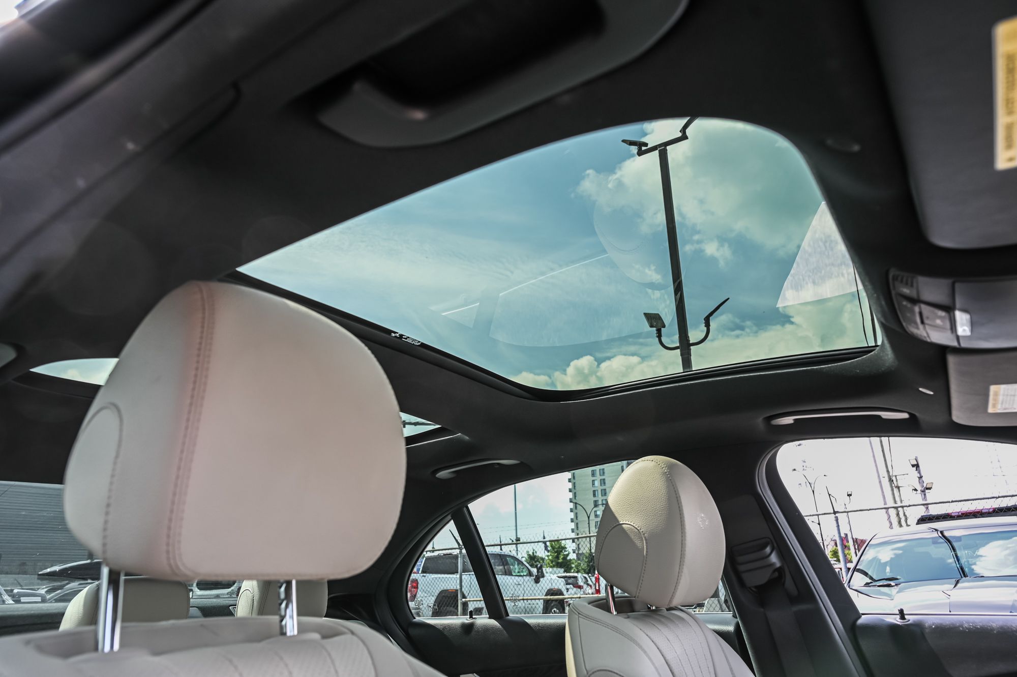 Mercedes-Benz E-Class  2019 à Saint-Léonard, Québec