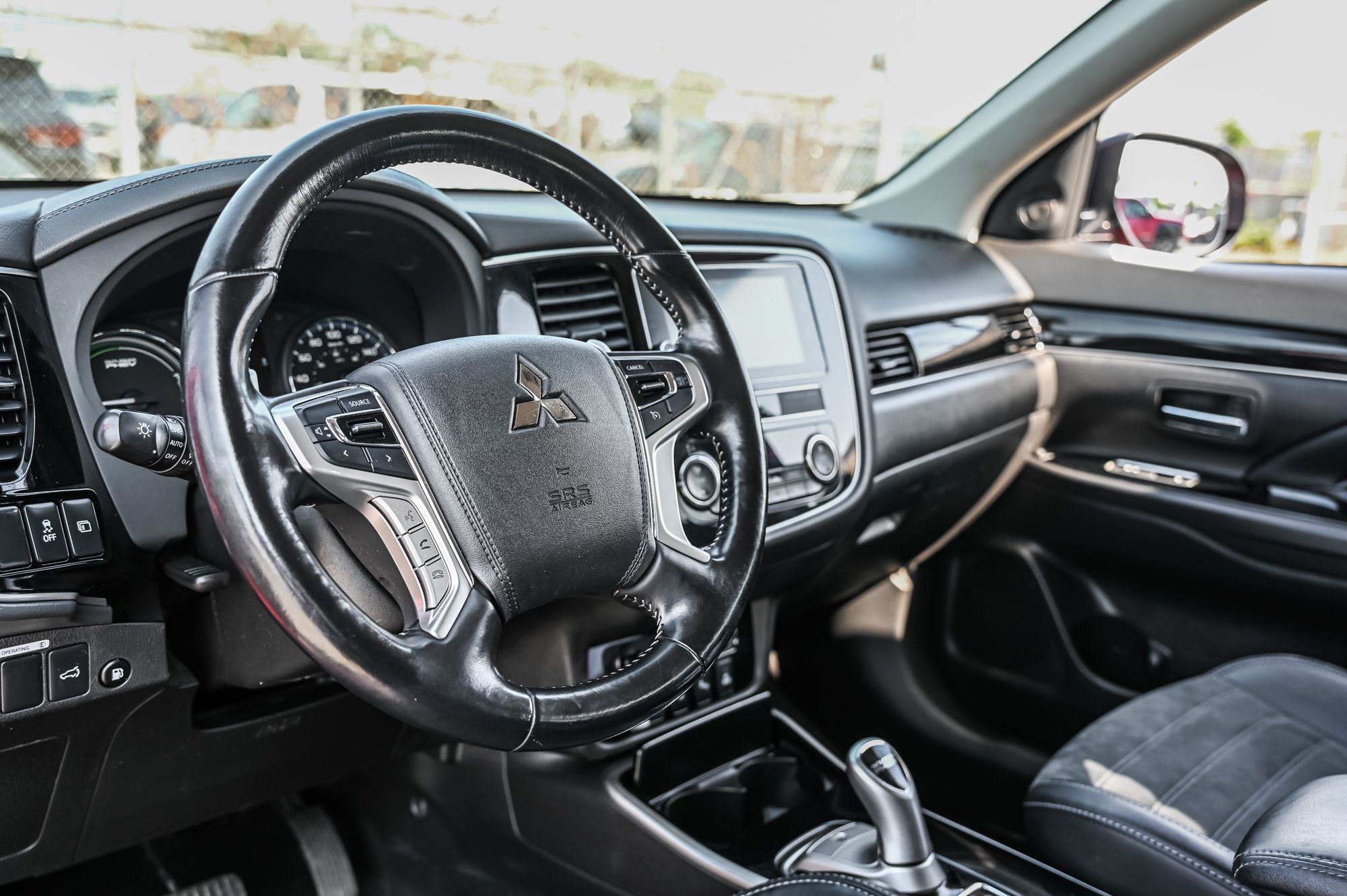Mitsubishi OUTLANDER PHEV  2019 à Saint-Léonard, Québec